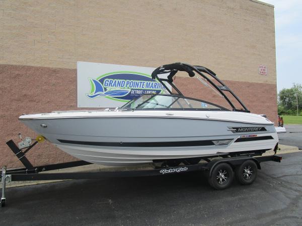 2022 Monterey boat for sale, model of the boat is 218 Super Sport & Image # 2 of 32