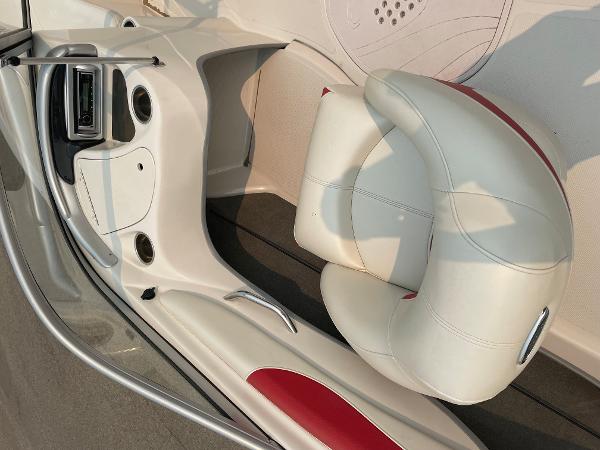 2016 Tahoe boat for sale, model of the boat is Q7 & Image # 5 of 9