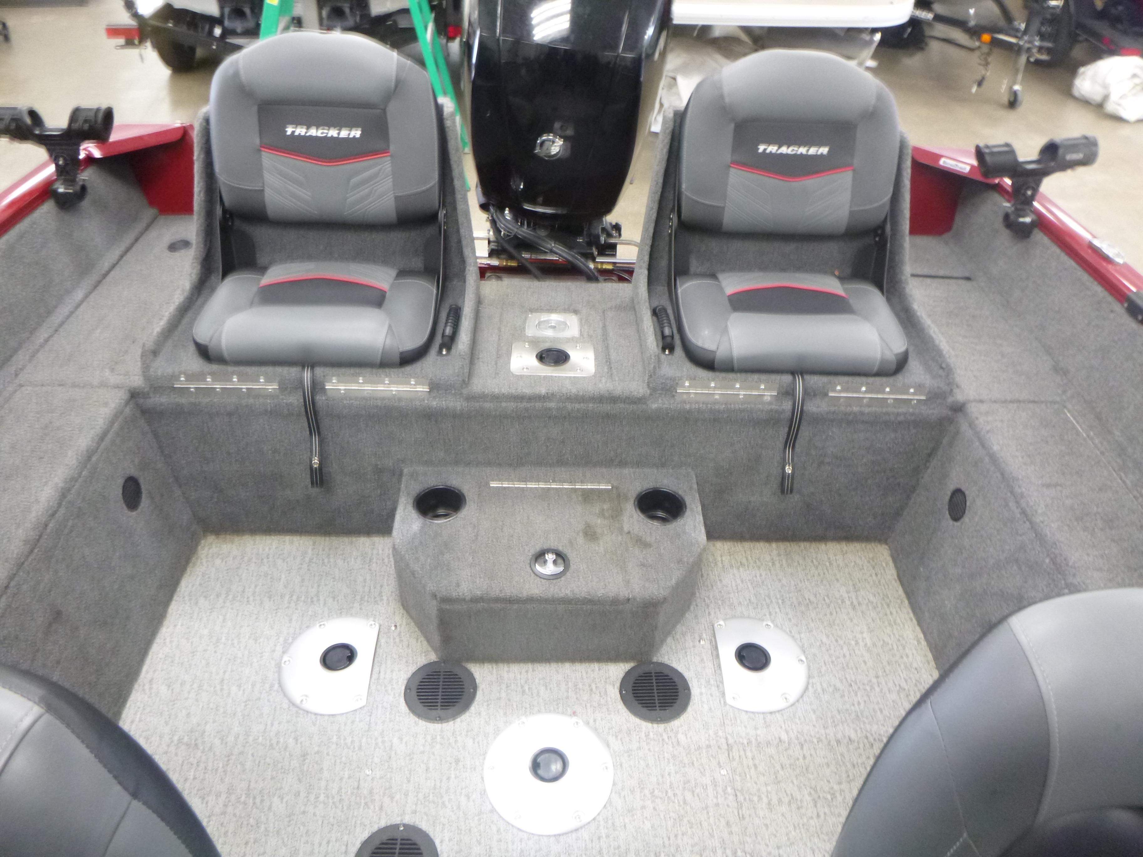 2023 Tracker PG V175 CB Gallery