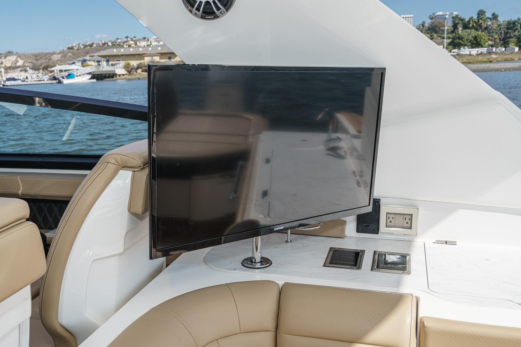 2023 Sea Ray SLX 400 Outboard #TBMB1313LLC inventory image at Sun Country Marine Group, Newport Beach