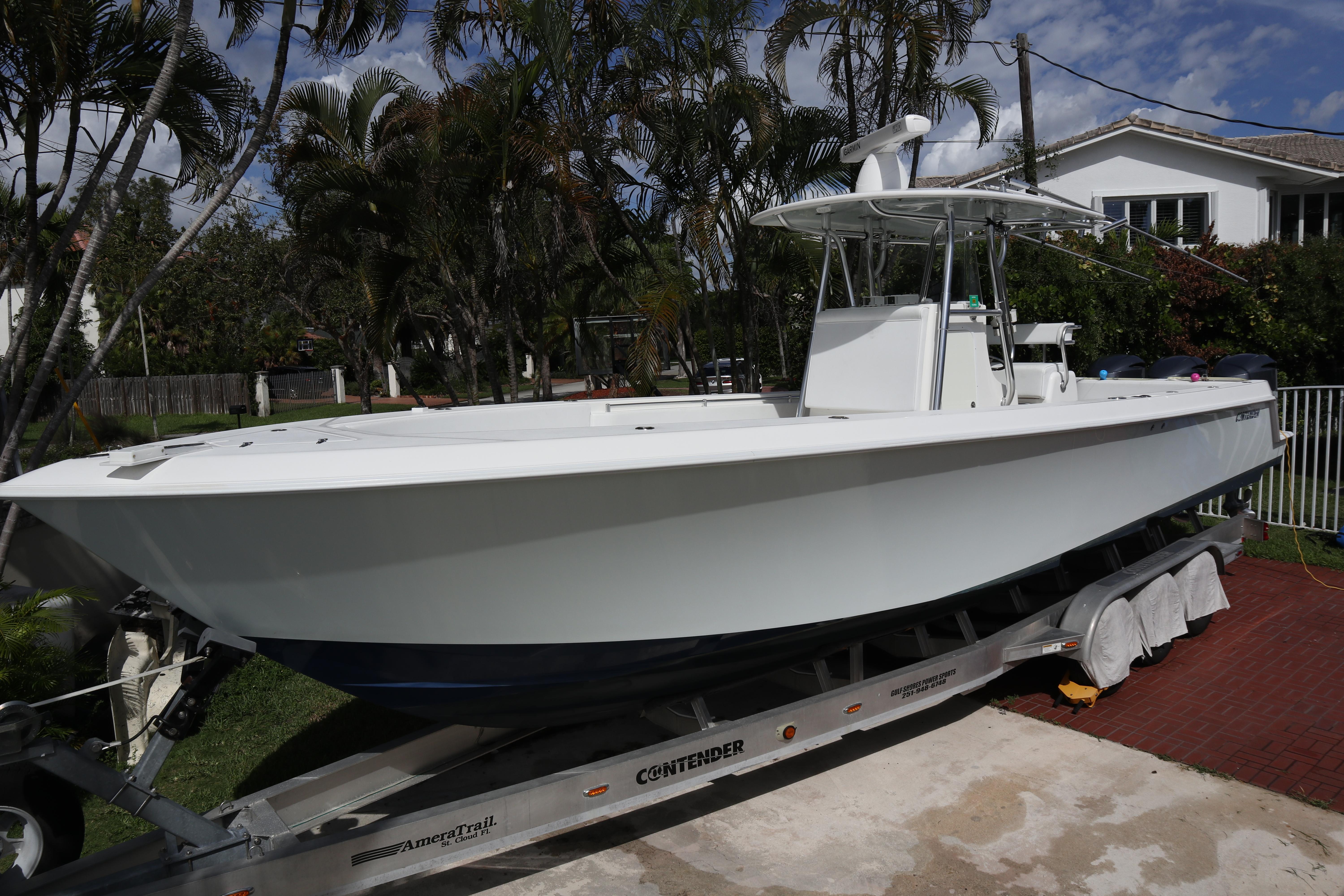 Hodge Heaven Yacht Photos Pics 2013 35' Contender ST - Exterior Profile