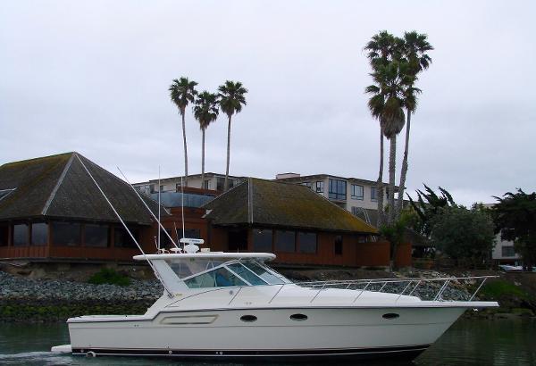 1997 Tiara Yachts 3700 Open