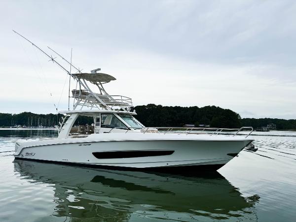 Photo of 2017 Boston Whaler 43'