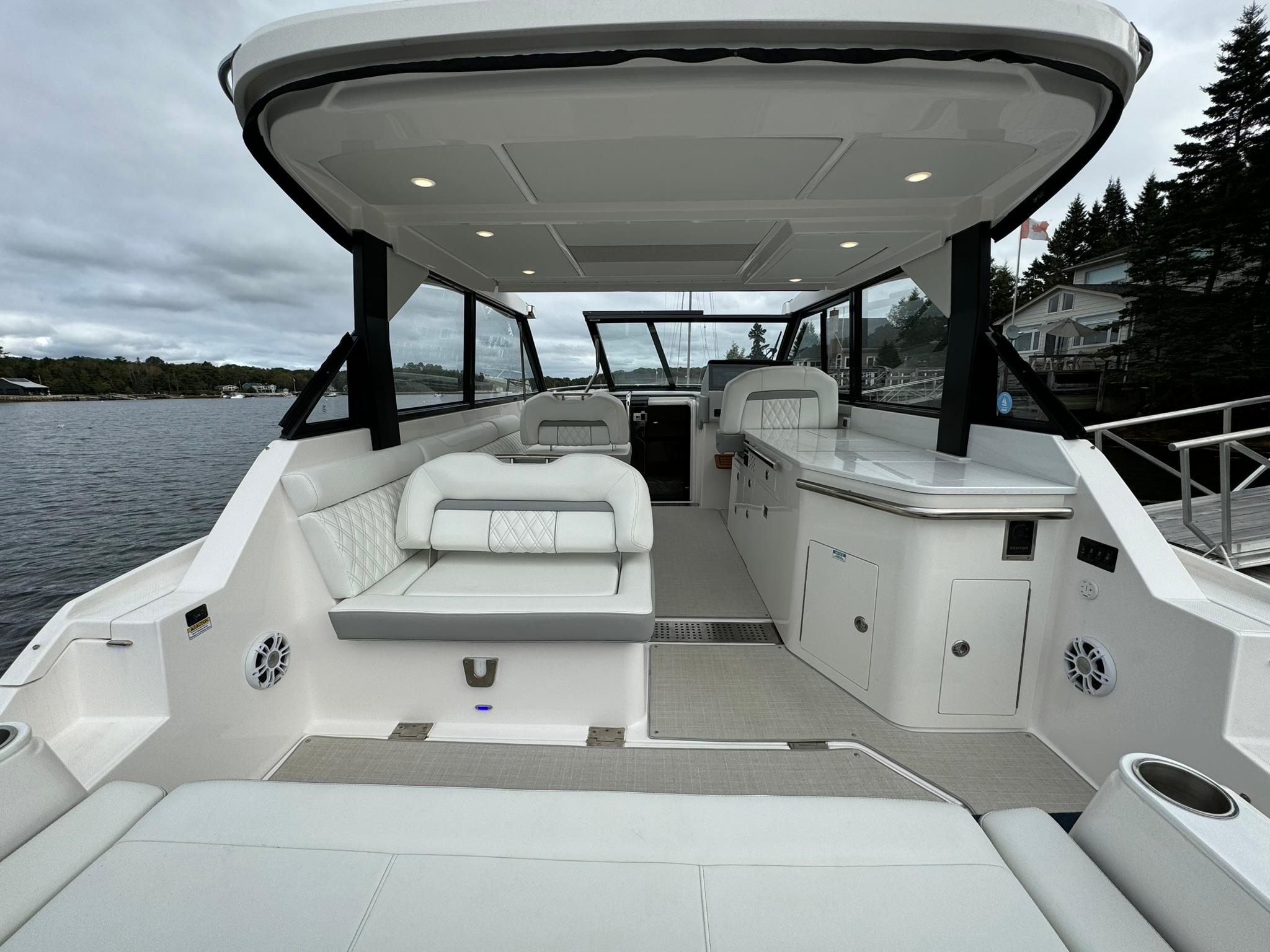 2023-regal-36-xo-power-9561135-20240925124943526-1_XLARGE