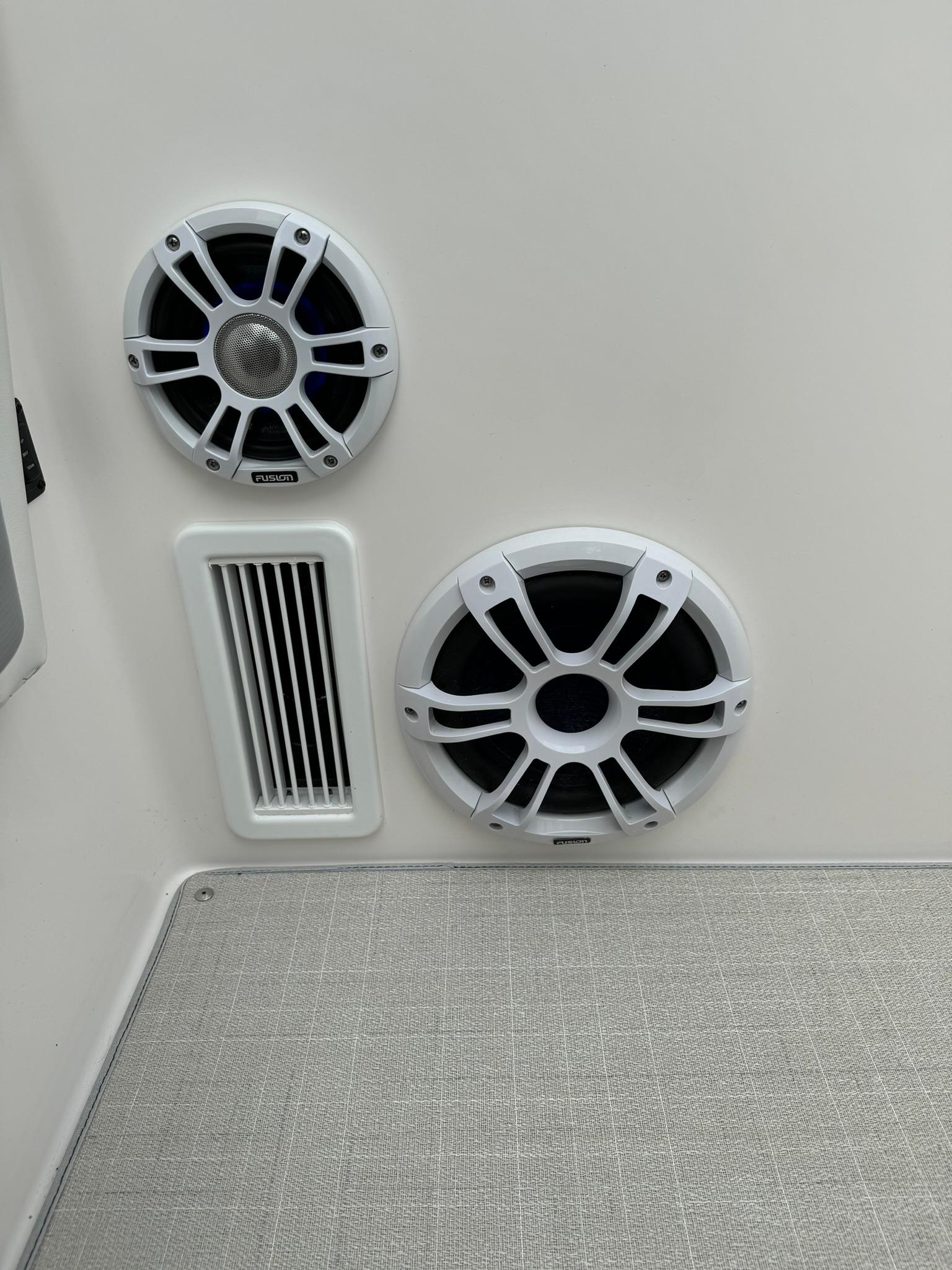 2023-regal-36-xo-power-9561135-20240925125057829-1_XLARGE