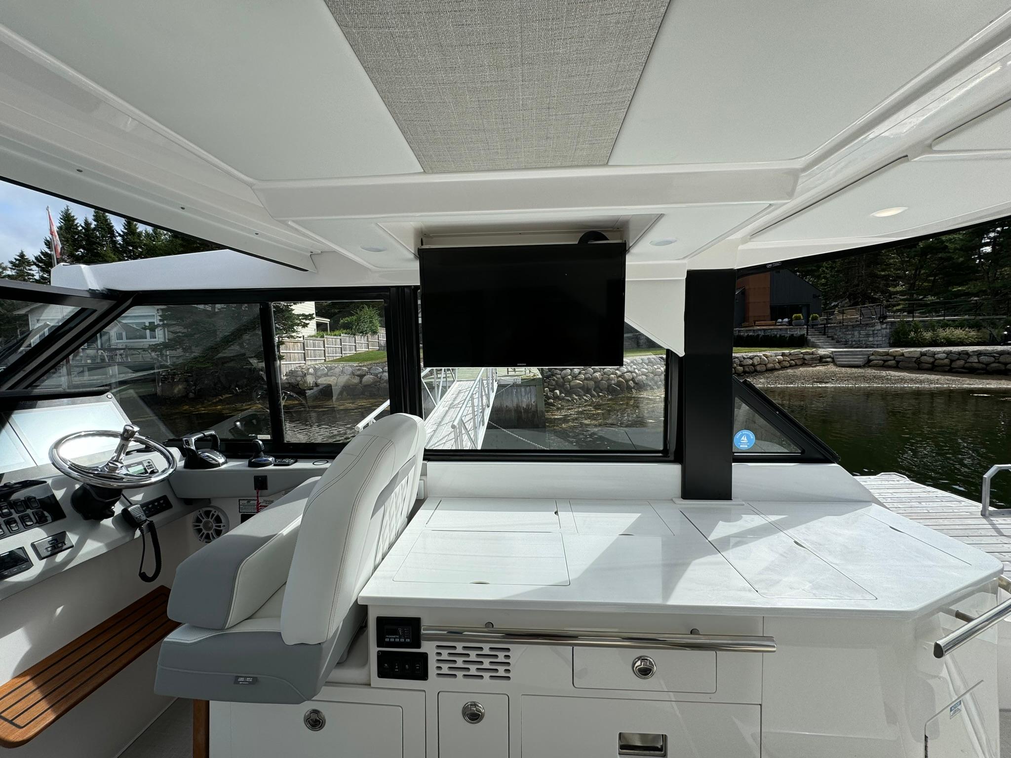 2023-regal-36-xo-power-9561135-20240925125252416-1_XLARGE