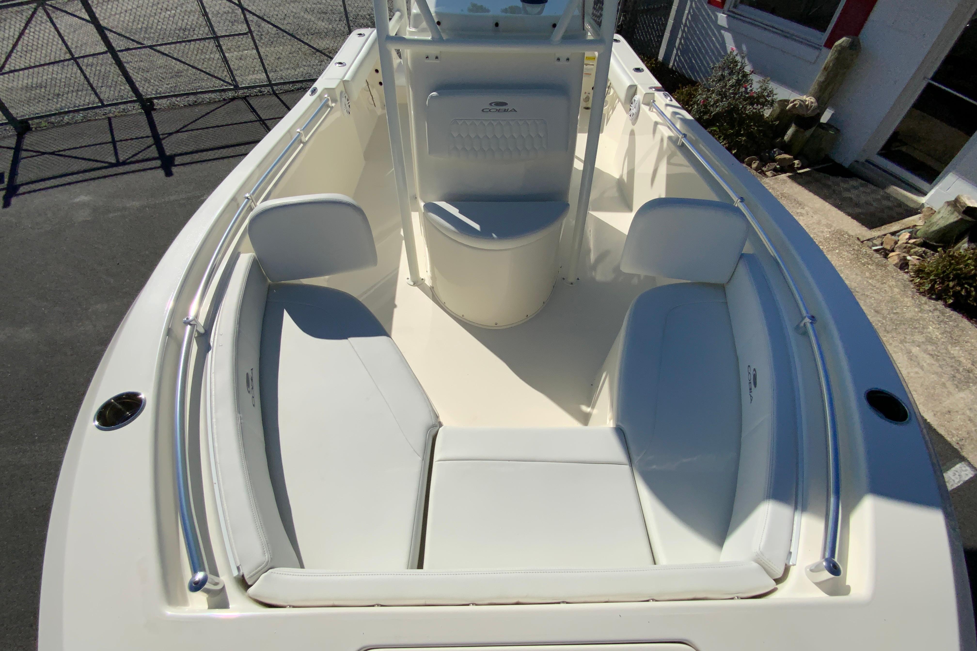 2026 Cobia 220 Center Console-26