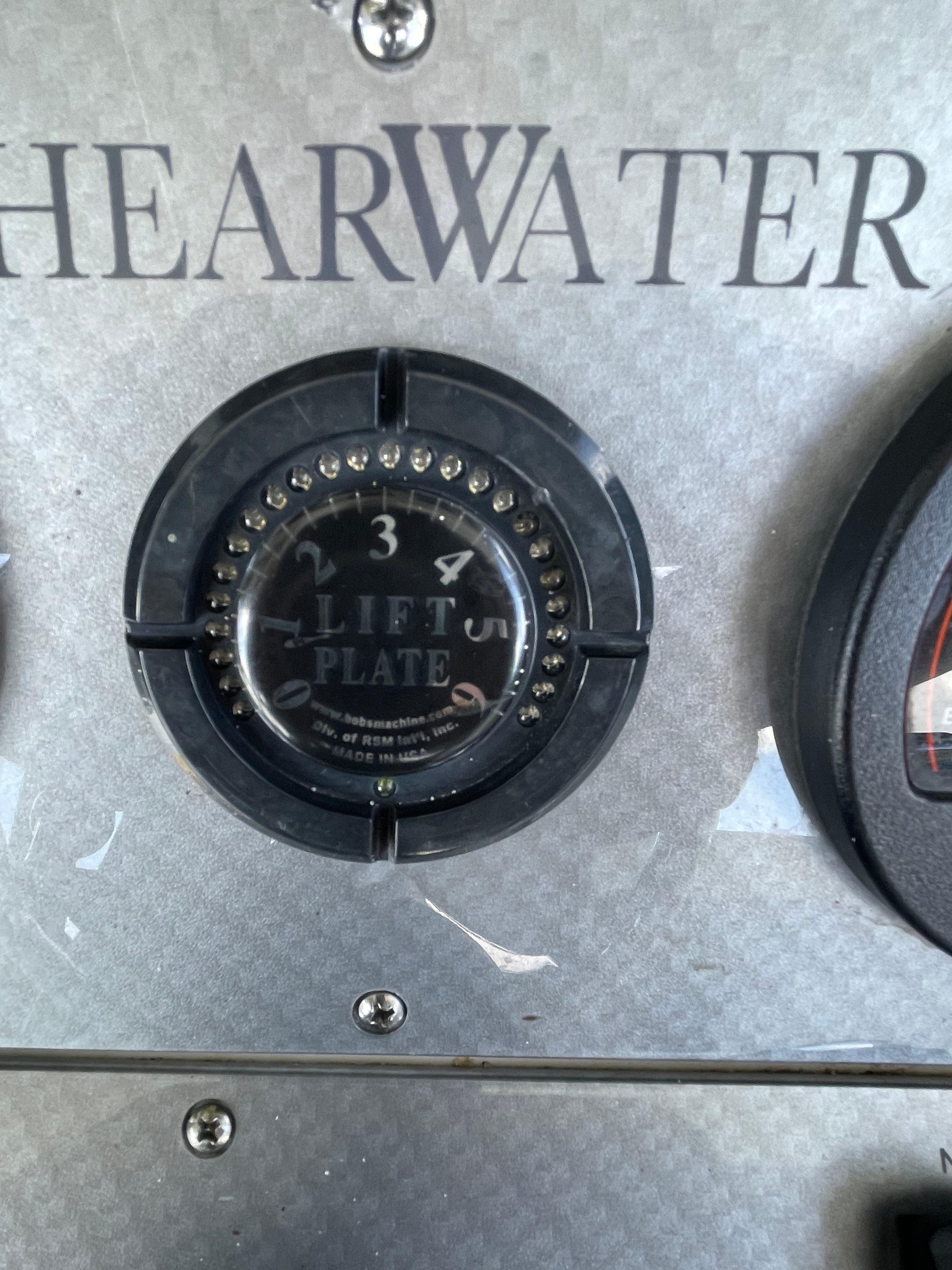 2017-shearwater-25ltz-power-9821144-20250530091914397-1_XLARGE