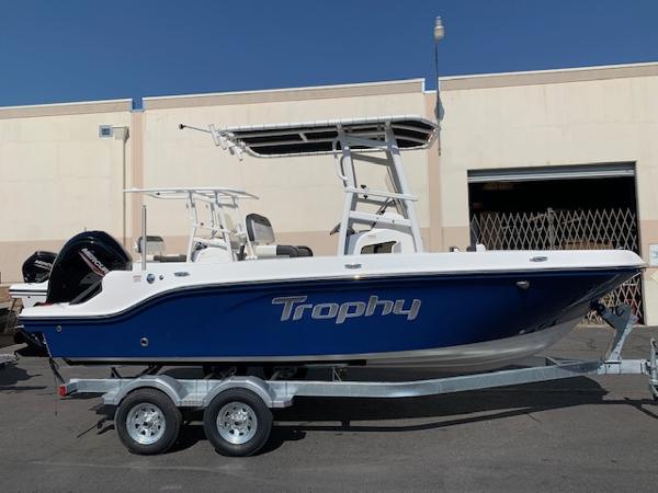 2022 Bayliner boat for sale, model of the boat is T20CC & Image # 1 of 17