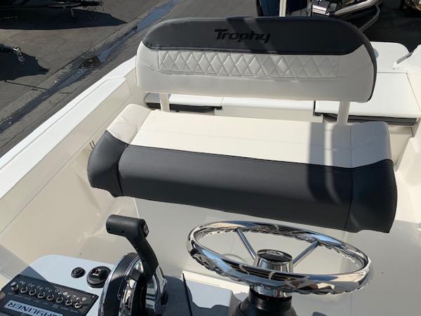 2022 Bayliner boat for sale, model of the boat is T20CC & Image # 16 of 17