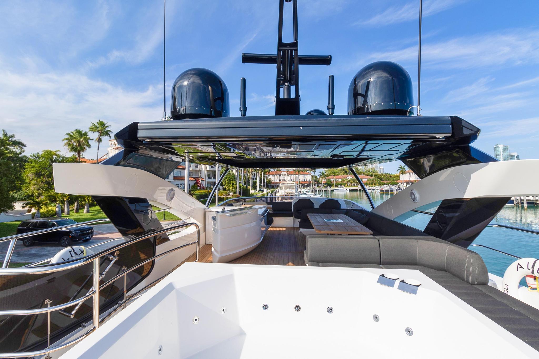 2018 Sunseeker 86 Yacht Alexa