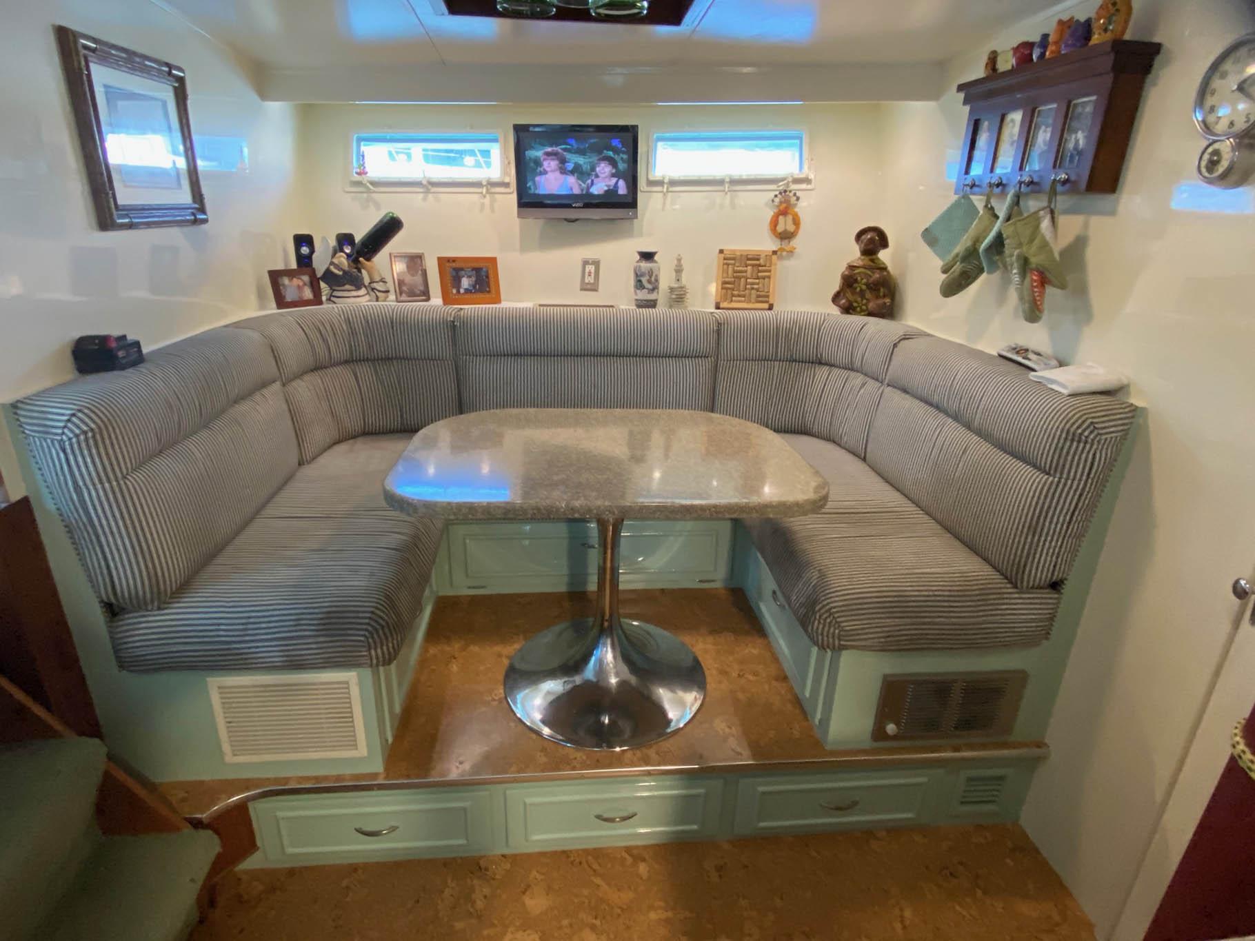 Galley Dinette