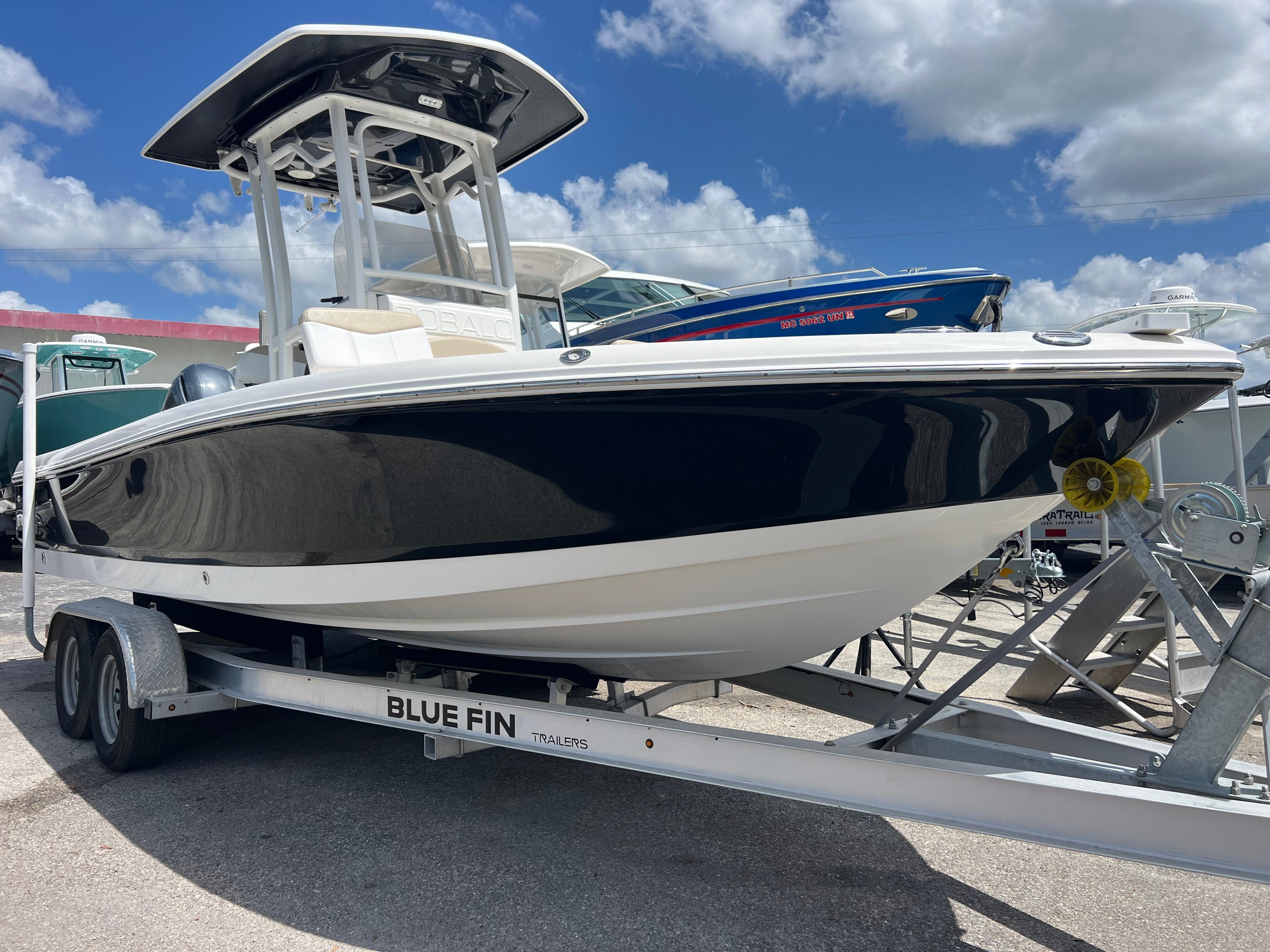 2018 Robalo 226 Cayman
