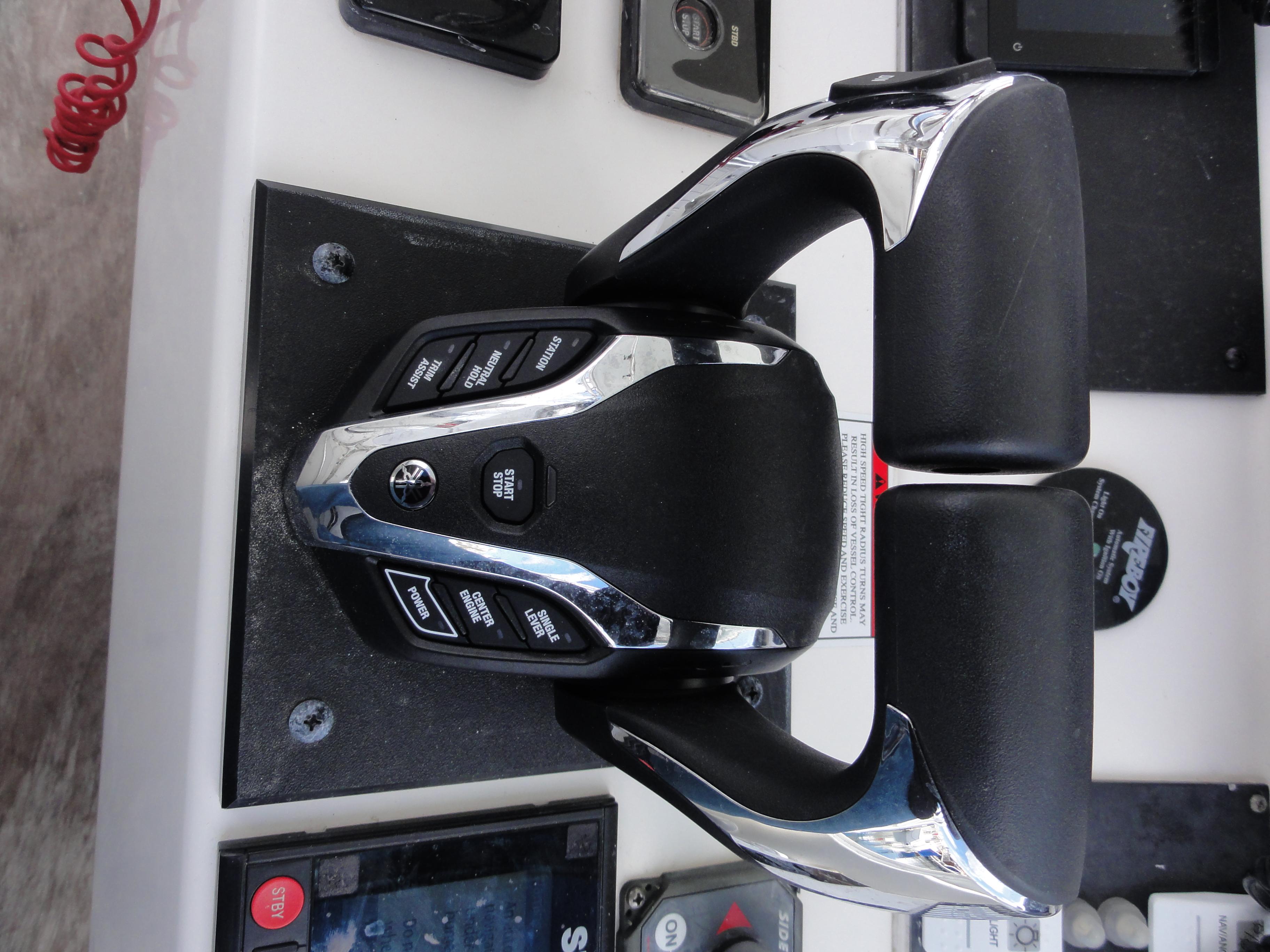 2012-contender-40-express-power-9761161-20250416111332075-1_XLARGE