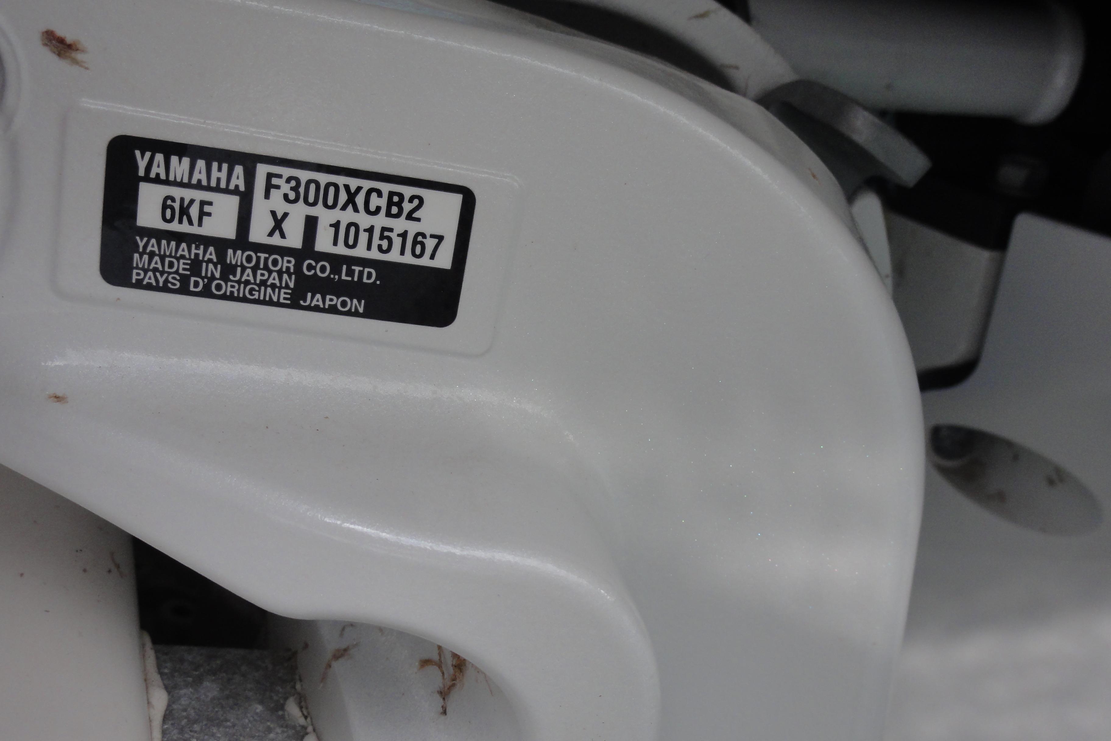 2012-contender-40-express-power-9761161-20250416111523674-1_XLARGE