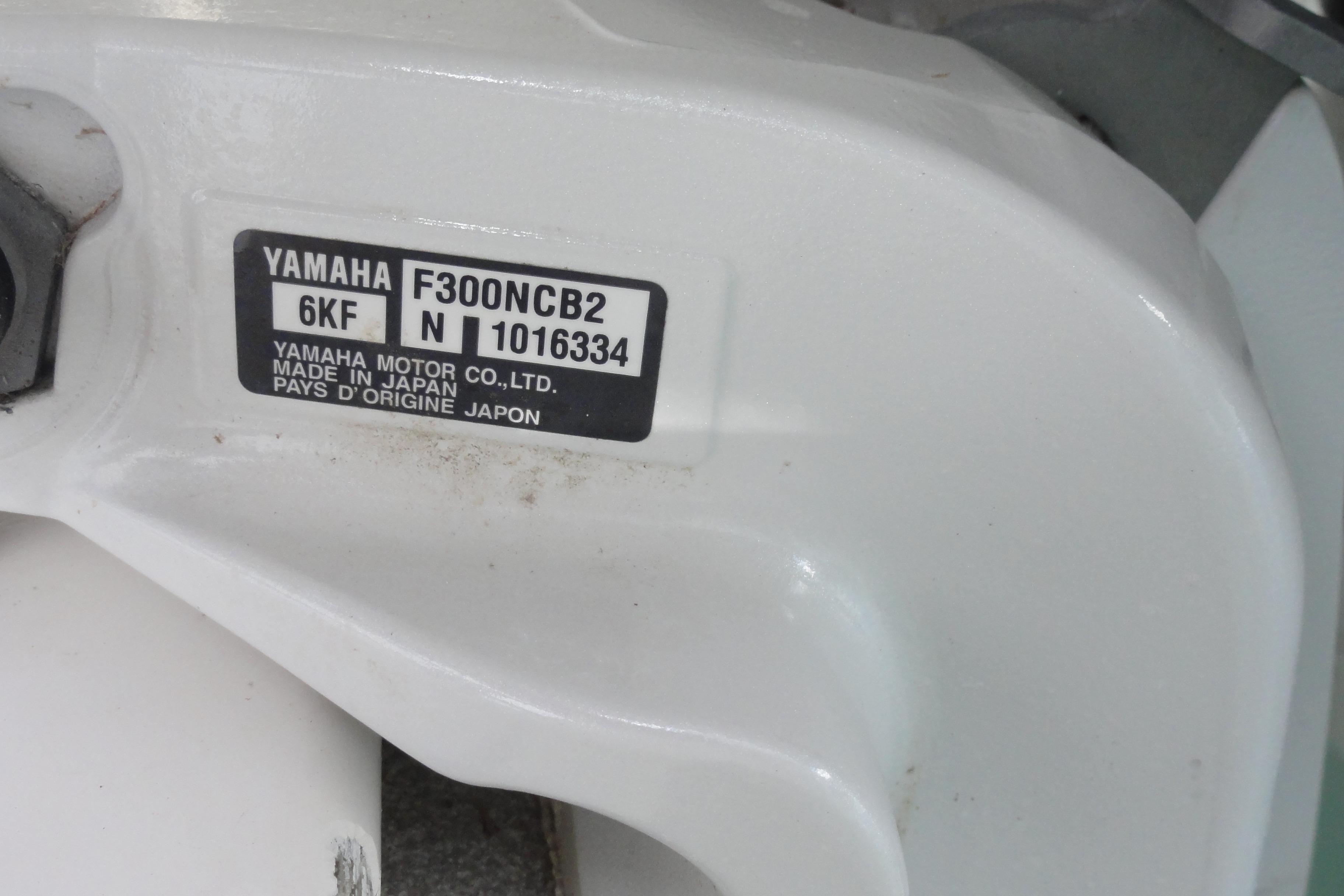 2012-contender-40-express-power-9761161-20250416111529554-1_XLARGE