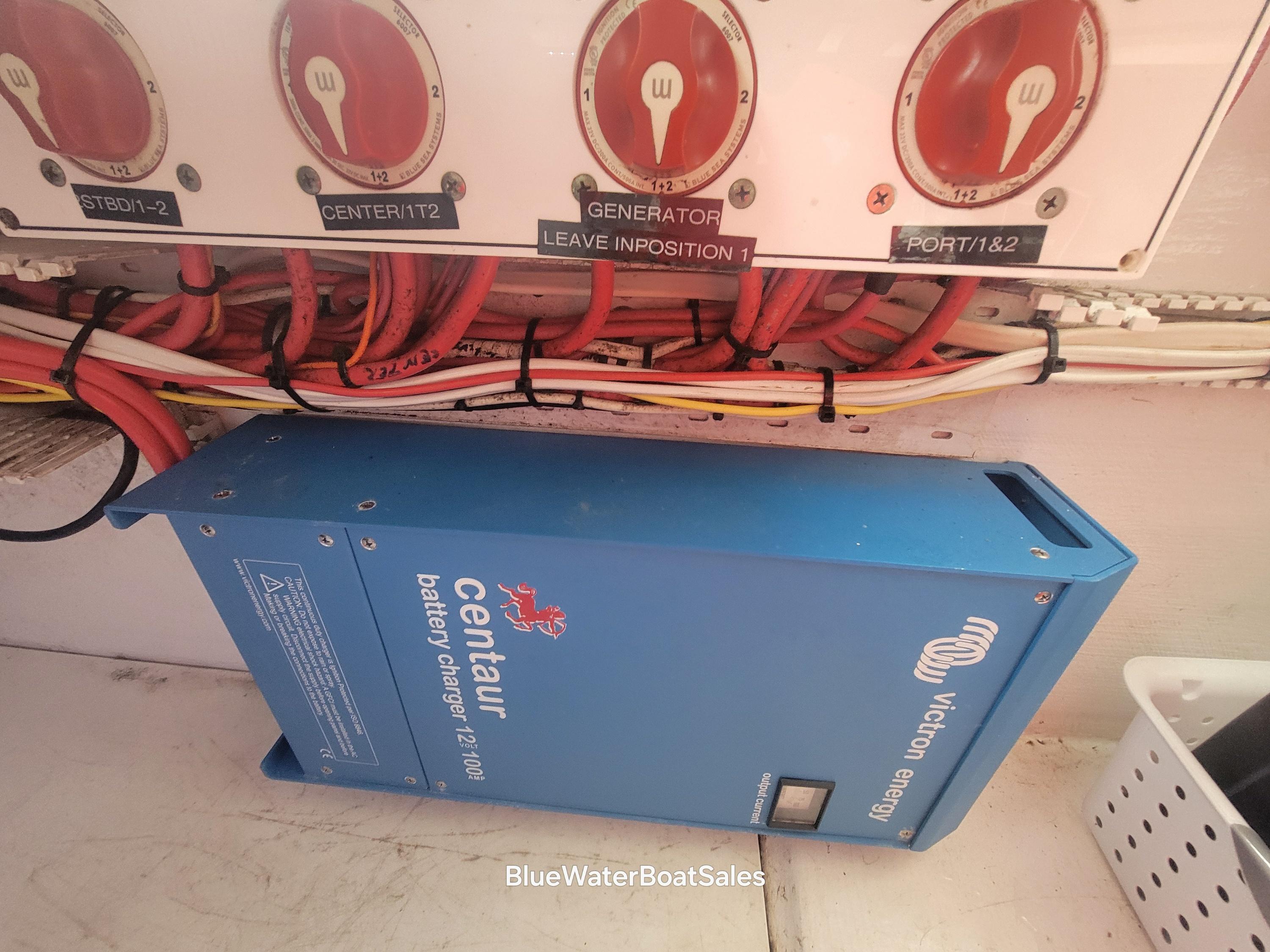 2012-contender-40-express-power-9761161-20250519065255481-1_XLARGE