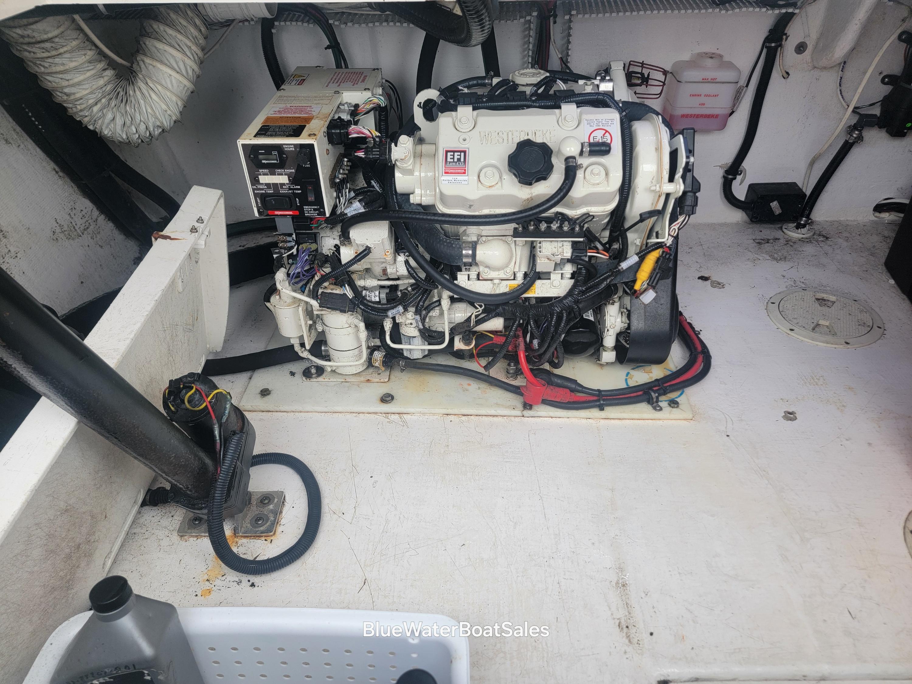 2012-contender-40-express-power-9761161-20250519065301577-1_XLARGE