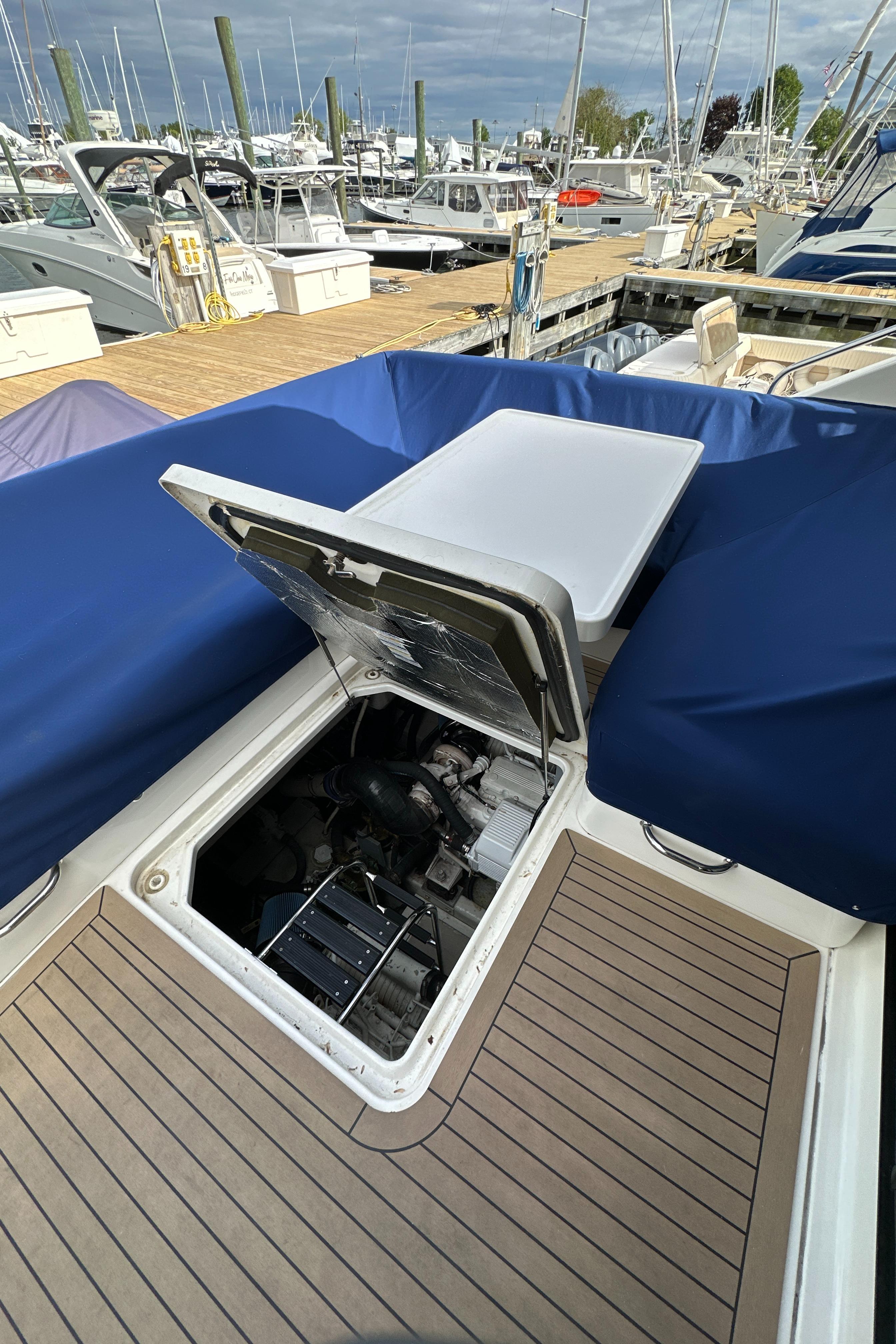 2014-sea-ray-510-sundancer-power-9781176-20250609133425013-1_XLARGE