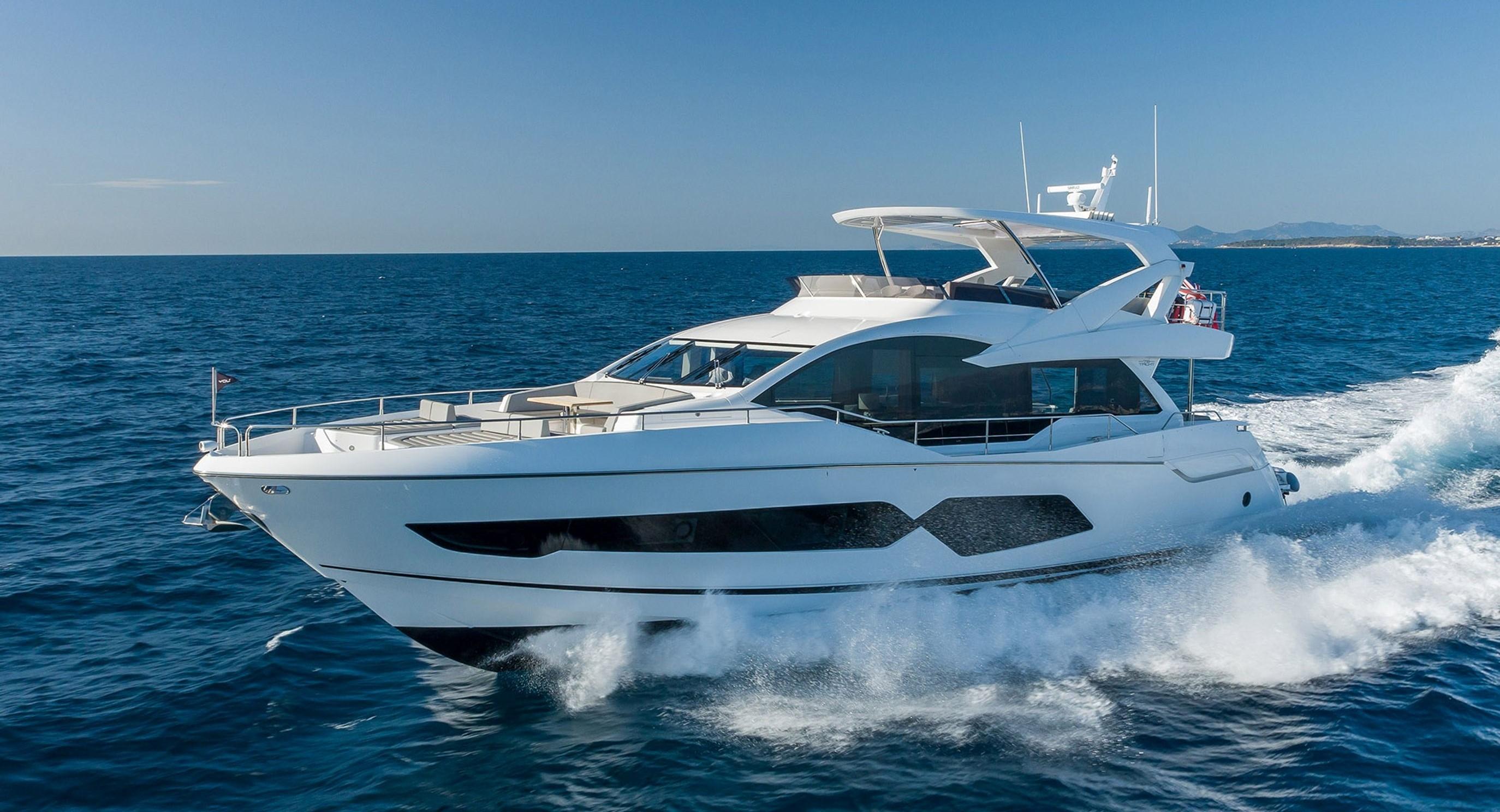 2019 SUNSEEKER 76 YACHT