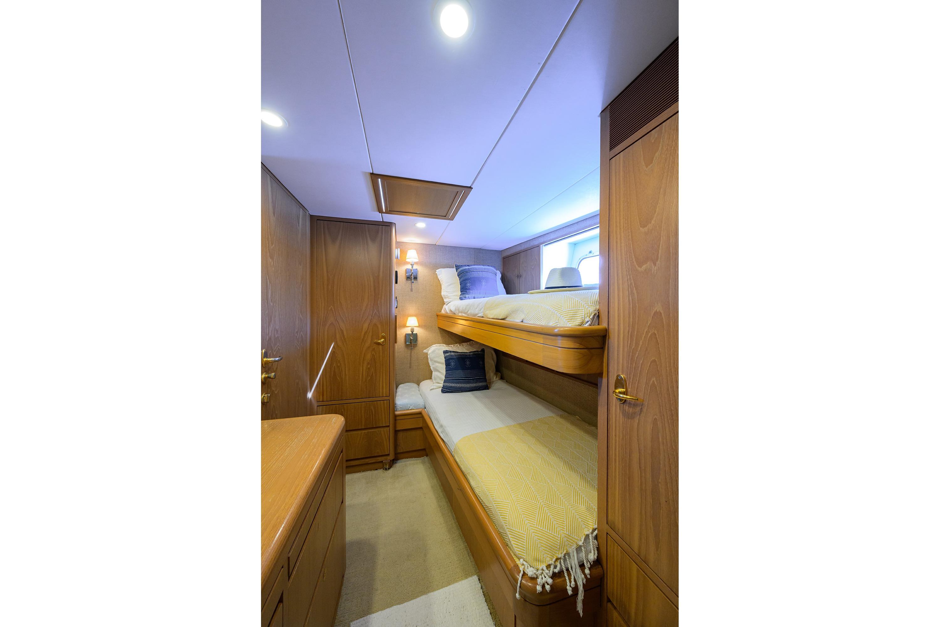 Boat image 128