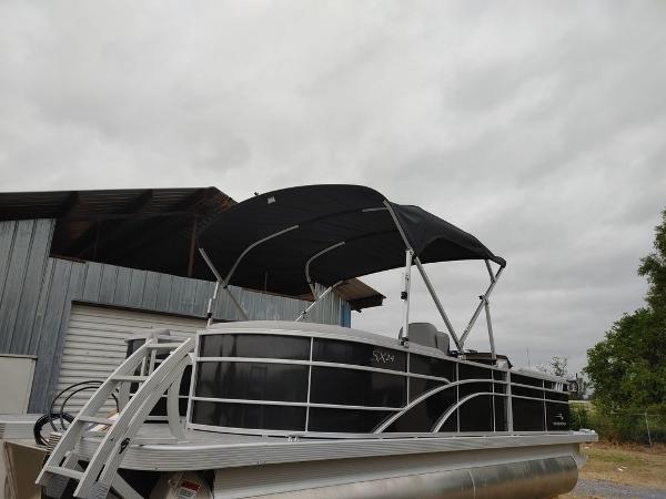2021 Bennington boat for sale, model of the boat is 24SSRX & Image # 7 of 11