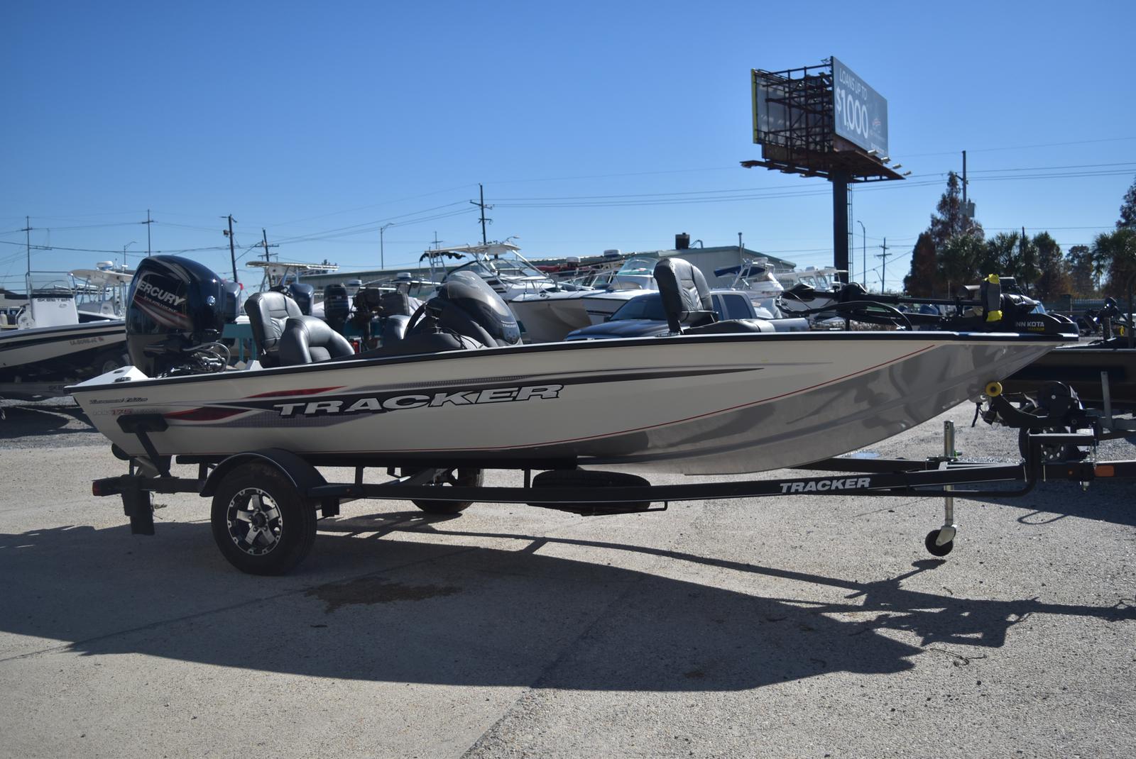 2022 Tracker Boats boat for sale, model of the boat is Pro Team 175 TXW TE, 75 ELPT & Image # 13 of 14