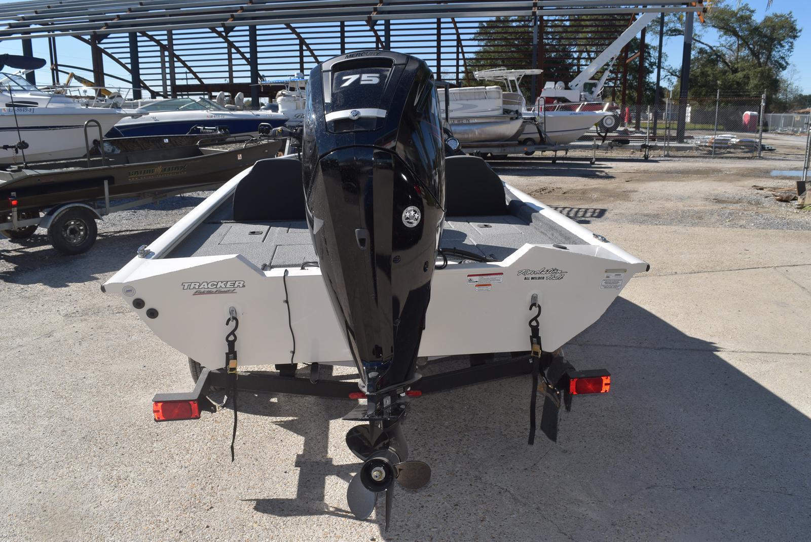 2022 Tracker Boats boat for sale, model of the boat is Pro Team 175 TXW TE, 75 ELPT & Image # 5 of 14