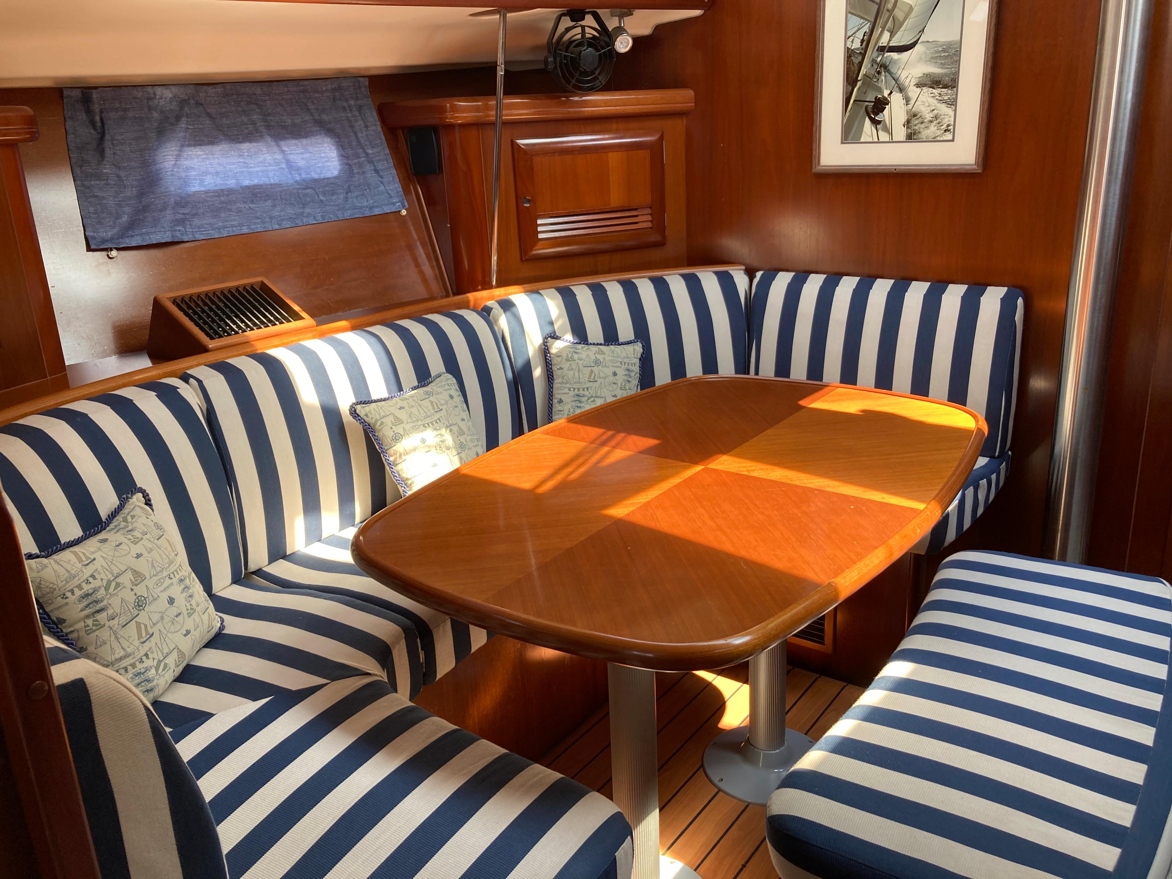 2003 Beneteau 393 For Sale | YaZu Yachting | Deltaville