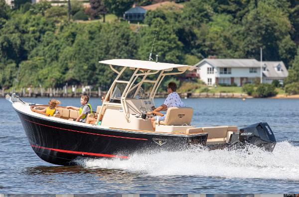 26' Coronado 26 Center Console