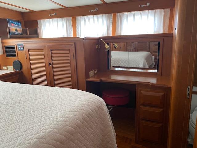 Destiny Yacht Photos Pics Aft Master Stateroom