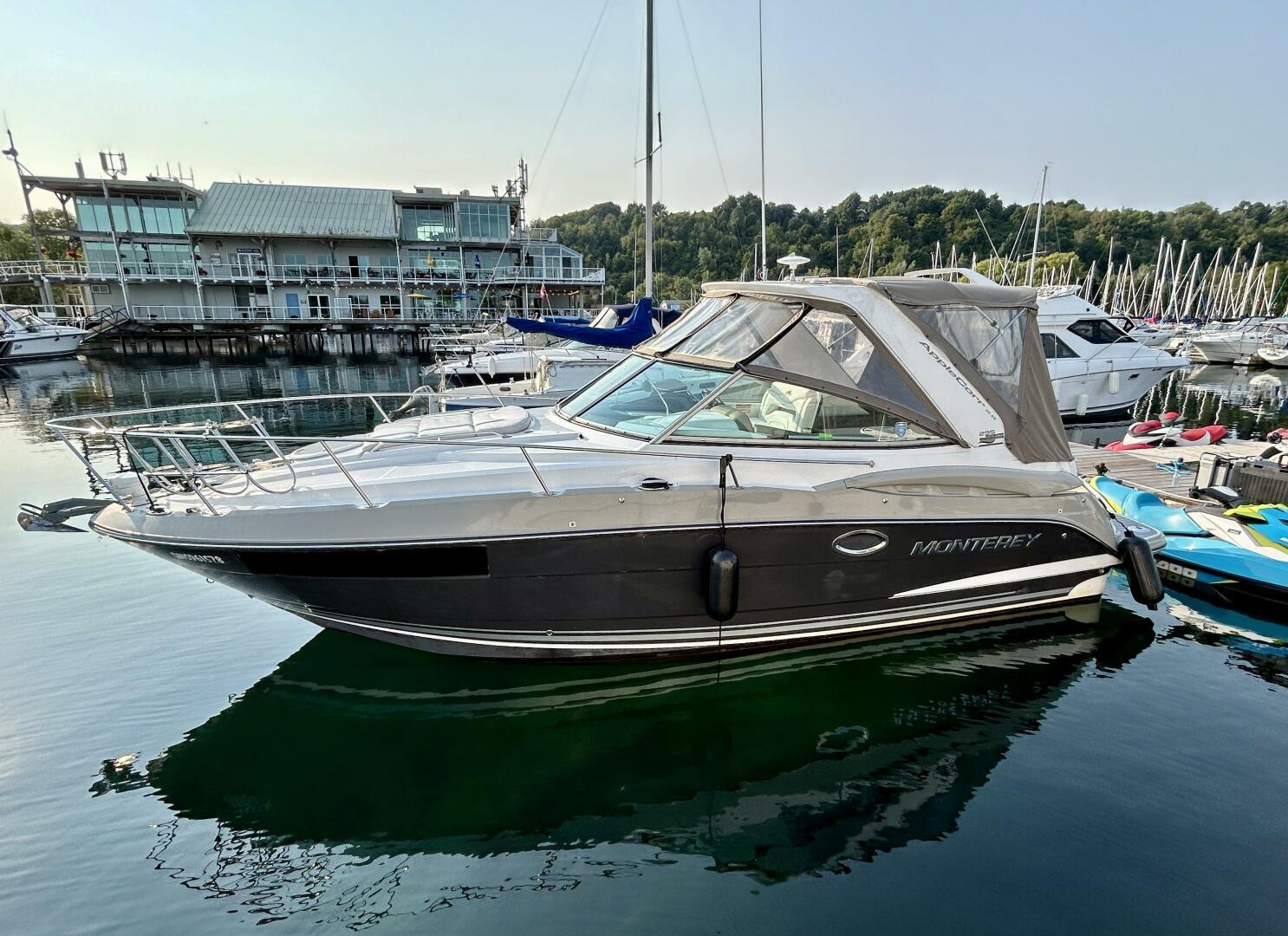 2018-monterey-295-sport-yacht-power-9531212-20250402082501677-1_XLARGE