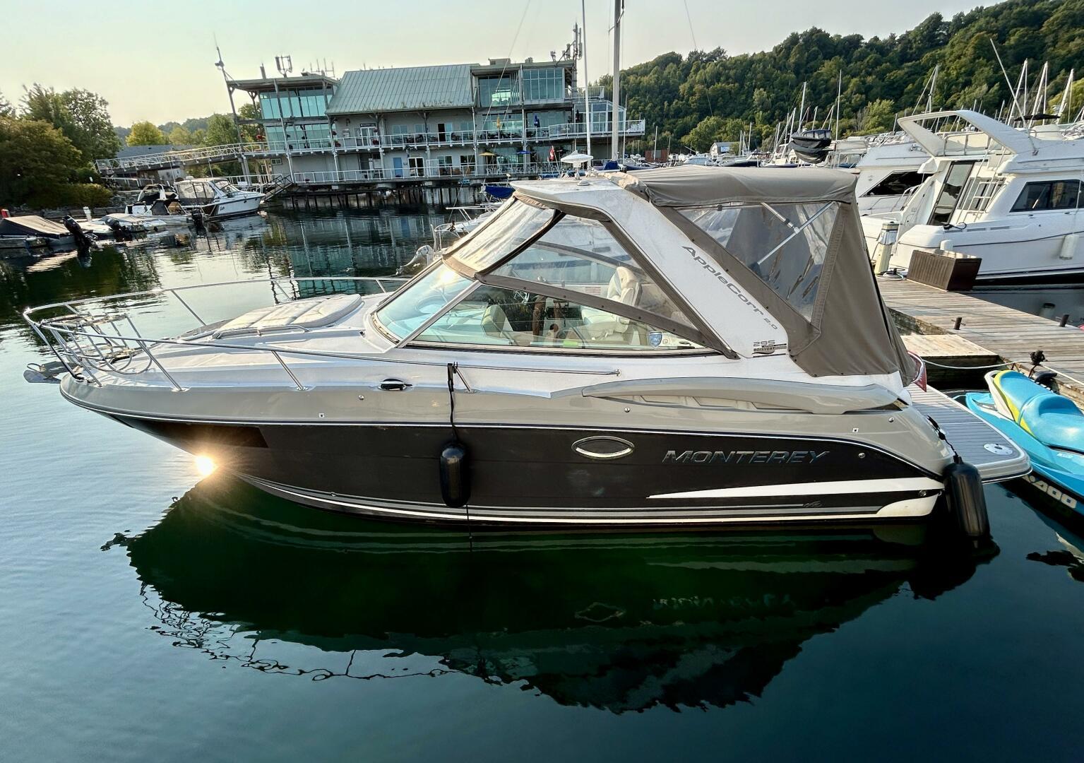 2018-monterey-295-sport-yacht-power-9531212-20250402082503690-1_XLARGE