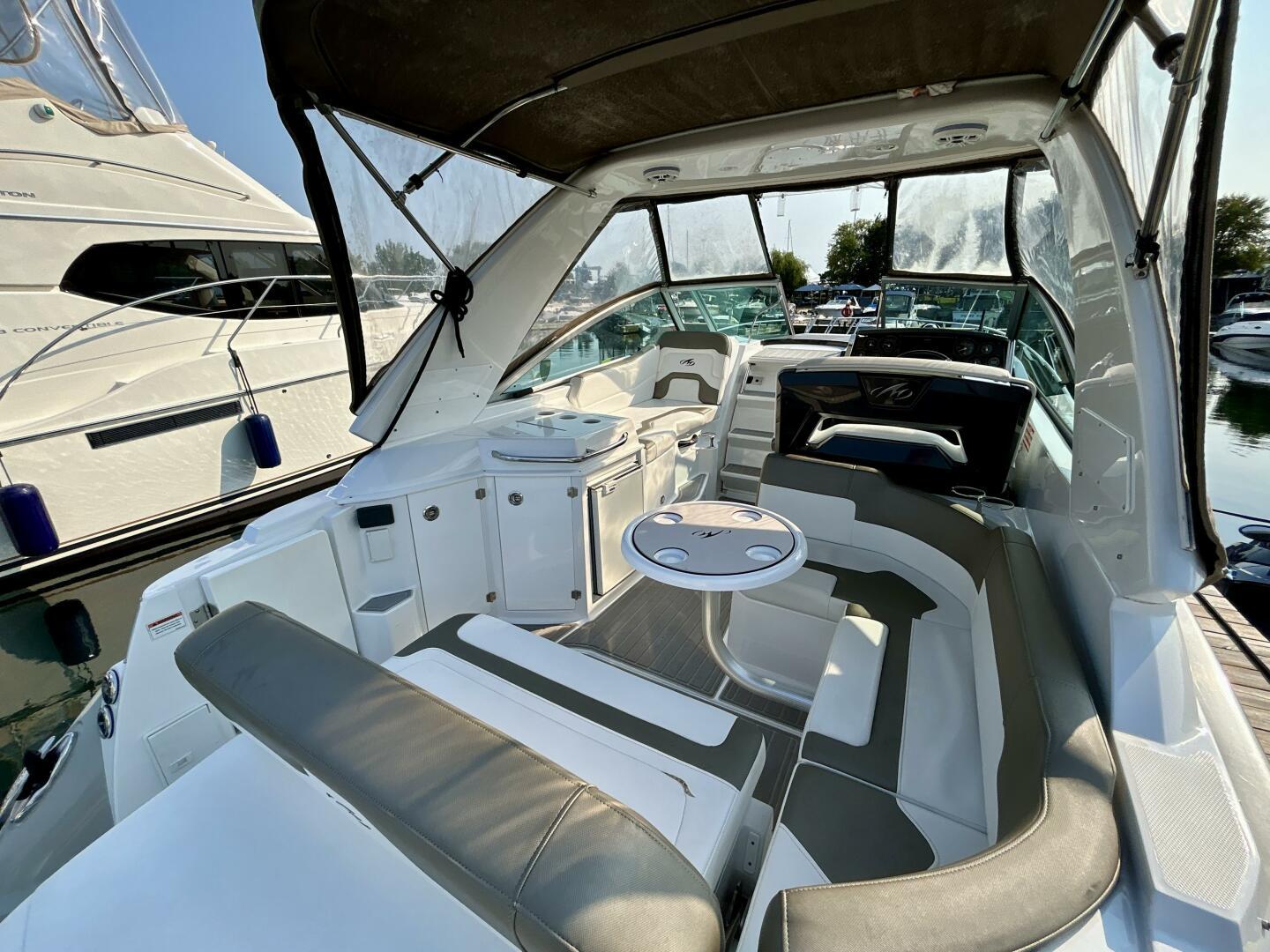 2018-monterey-295-sport-yacht-power-9531212-20250402082539652-1_XLARGE