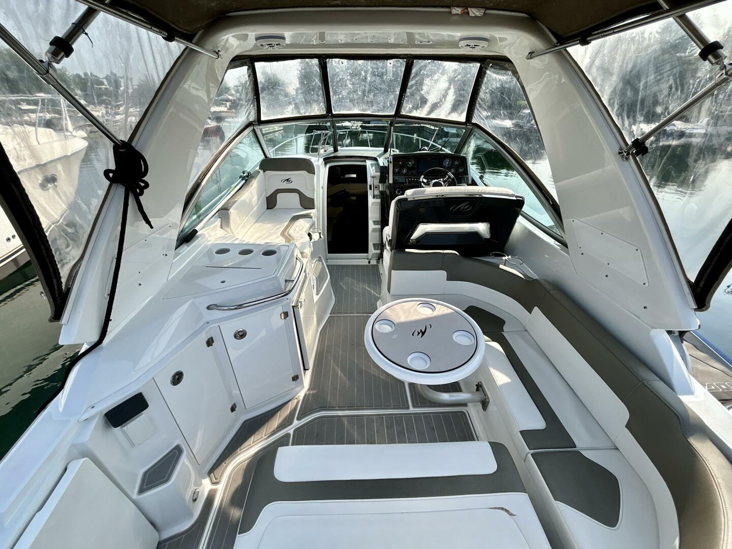 2018-monterey-295-sport-yacht-power-9531212-20250402082547596-1_XLARGE