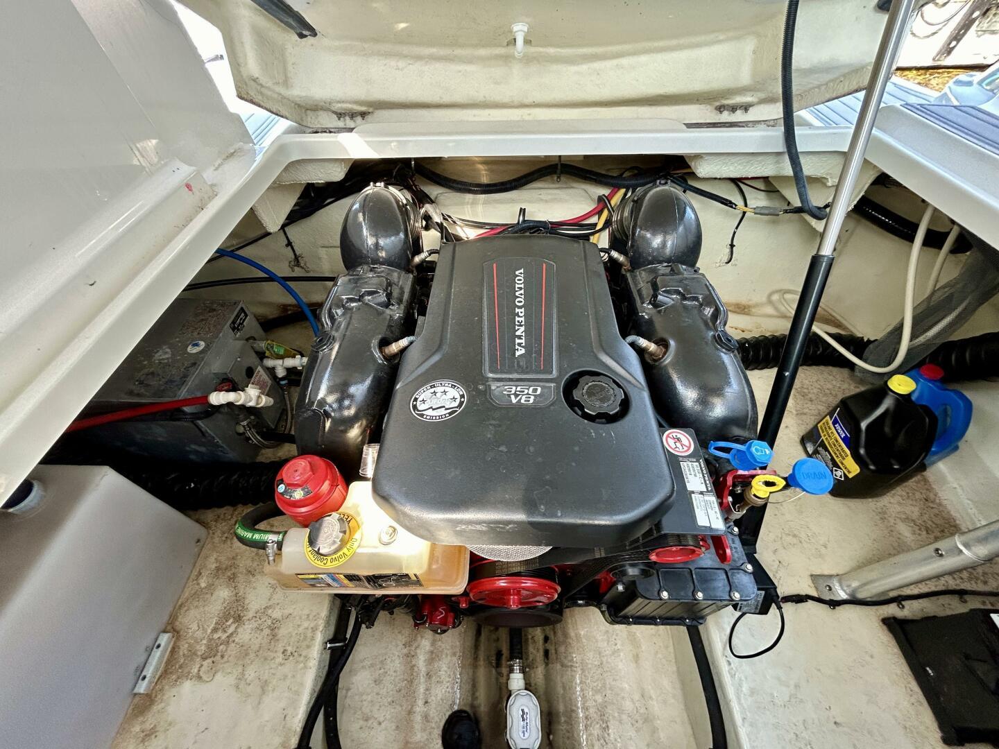 2018-monterey-295-sport-yacht-power-9531212-20250402082637853-1_XLARGE