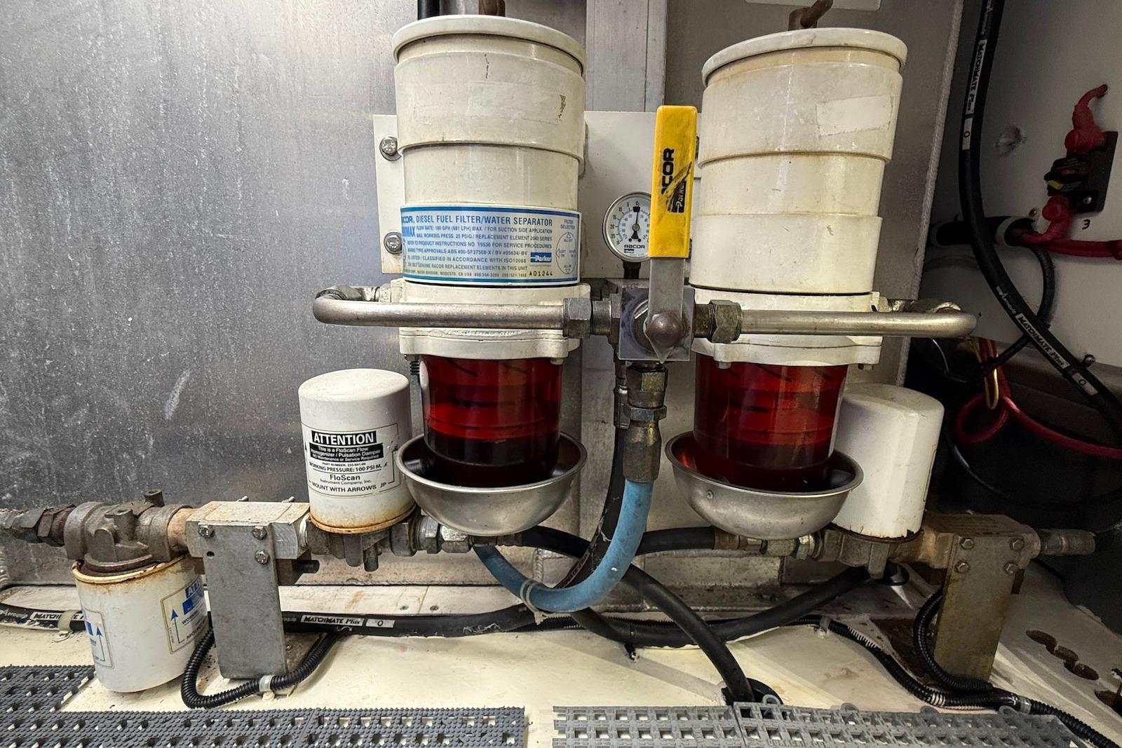 SC 10461 KM Knot 10 Yacht Sales SC 10461 KM Knot 10 Yacht Sales