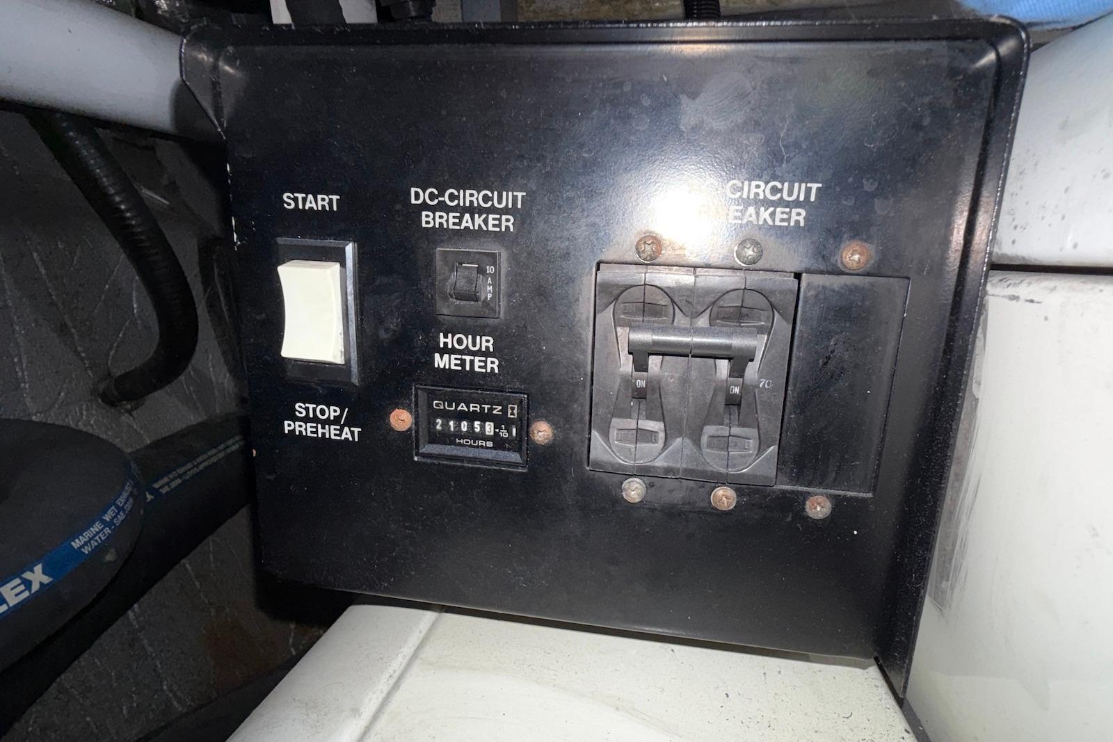 SC 10461 KM Knot 10 Yacht Sales SC 10461 KM Knot 10 Yacht Sales