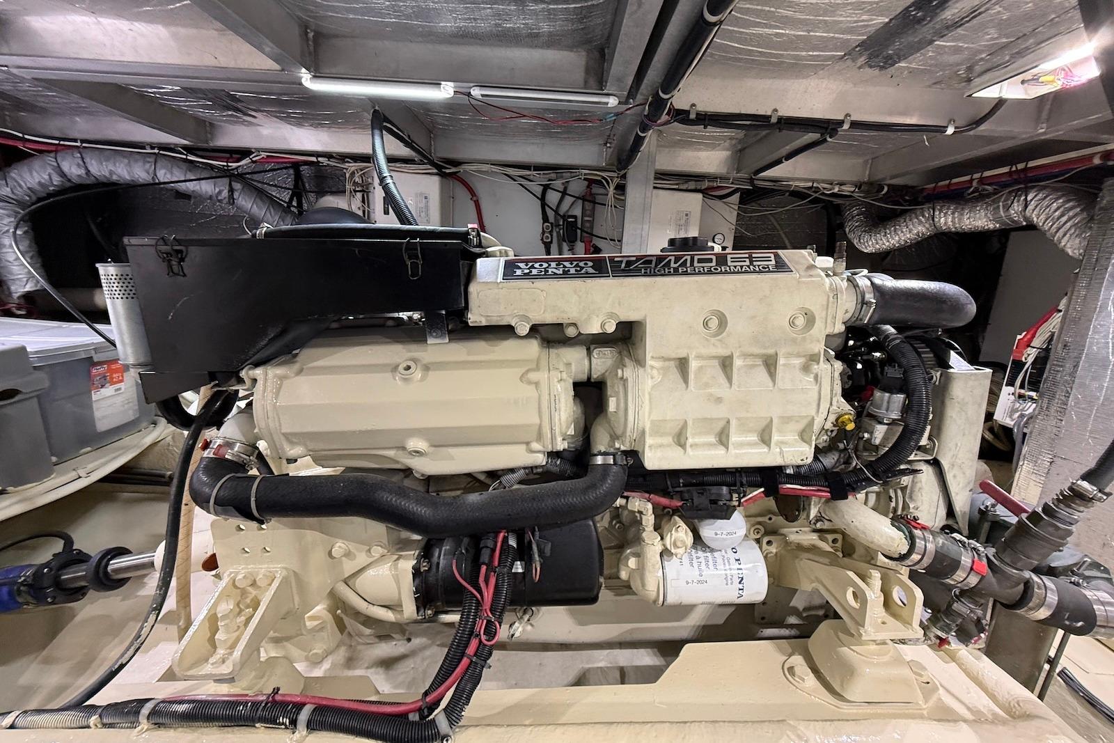 SC 10461 KM Knot 10 Yacht Sales SC 10461 KM Knot 10 Yacht Sales