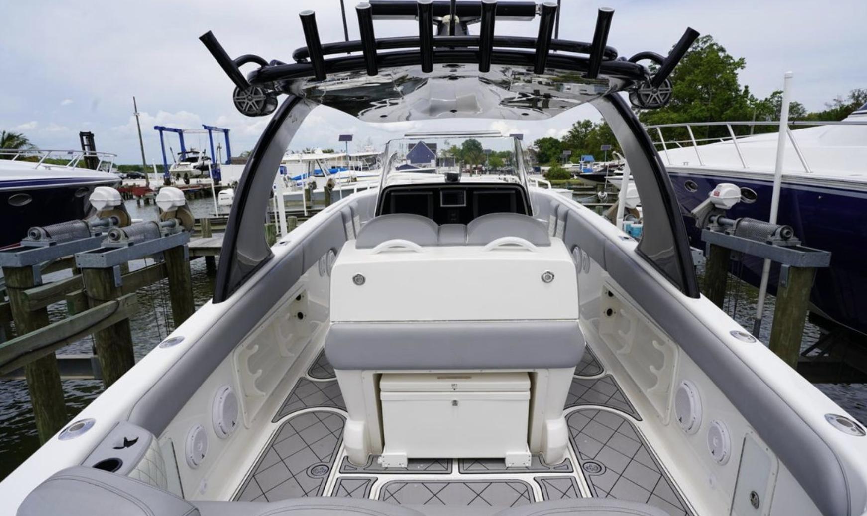 2010 Concept 4400 Sport Yacht