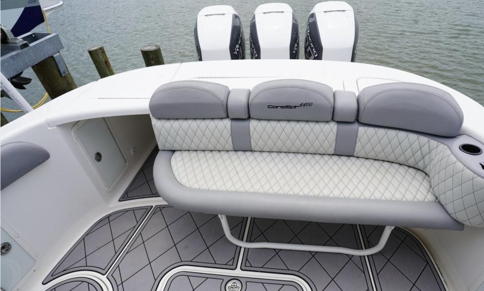 2010 Concept 4400 Sport Yacht