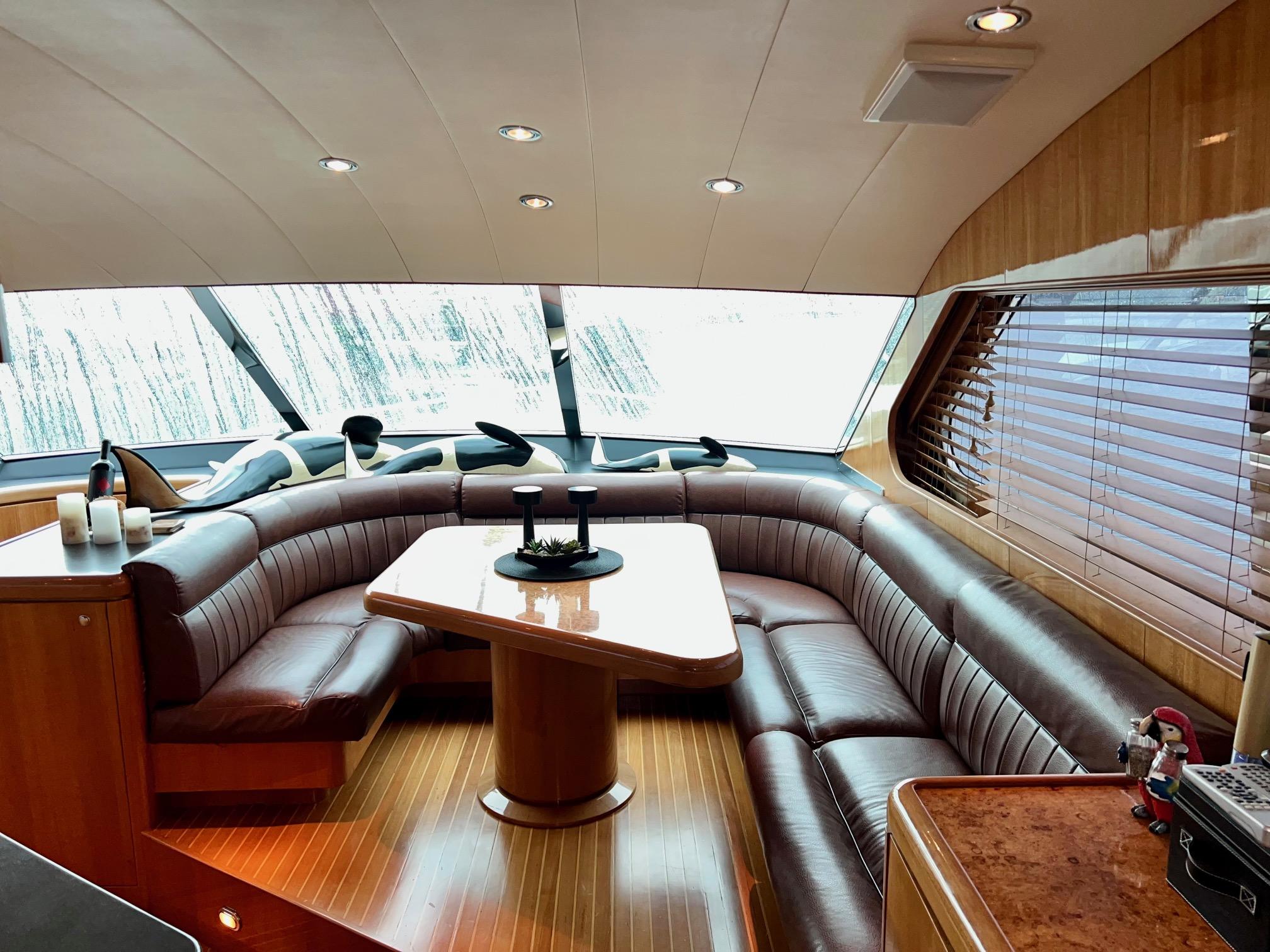 2001 Horizon Skylounge #TBBA82111 inventory image at Sun Country Yachts, South Lake Union (Seattle) 2001 Horizon Skylounge #TBBA82111 inventory image at Sun Country Yachts, South Lake Union (Seattle)