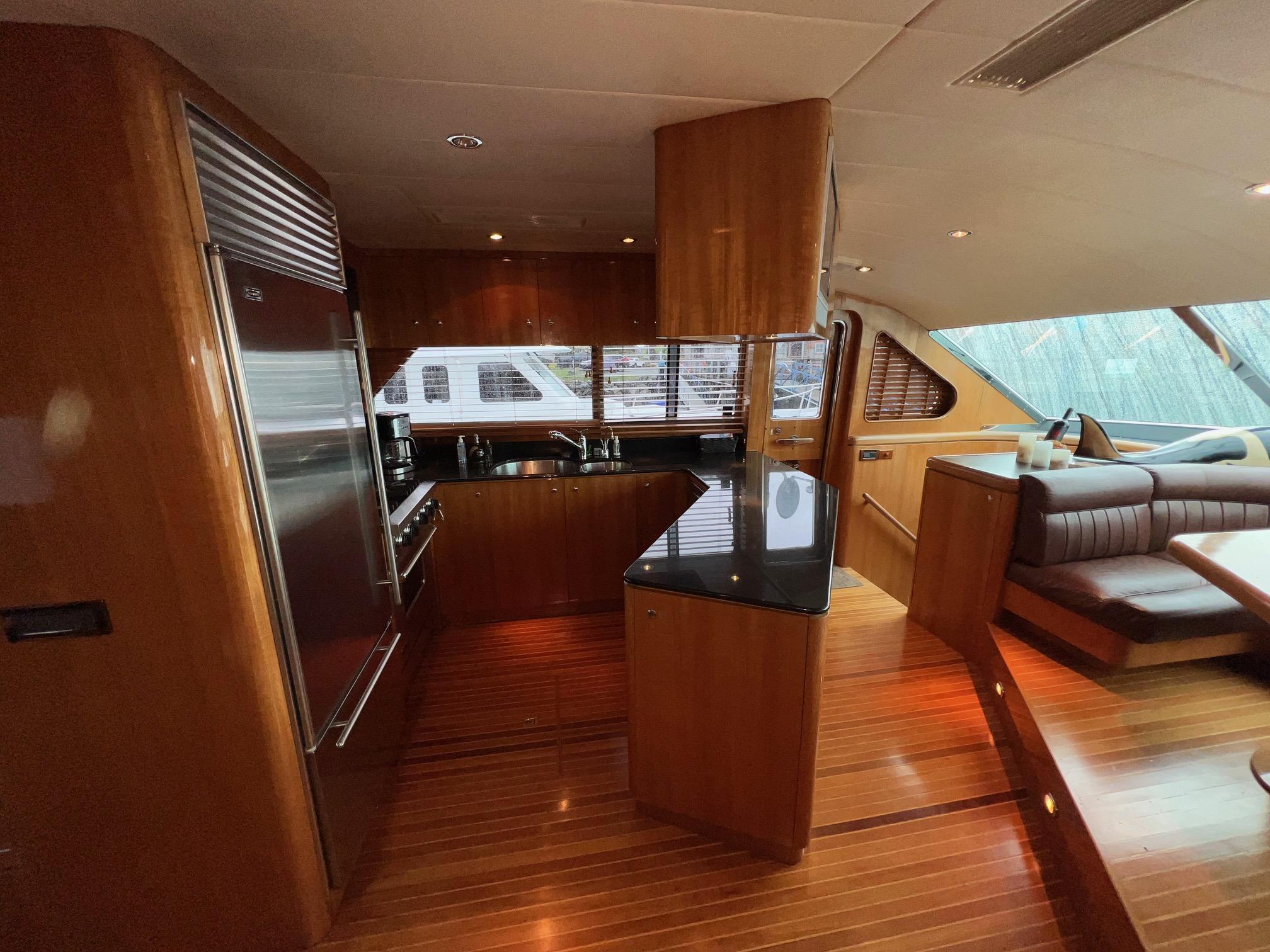 2001 Horizon Skylounge #TBBA82111 inventory image at Sun Country Yachts, South Lake Union (Seattle) 2001 Horizon Skylounge #TBBA82111 inventory image at Sun Country Yachts, South Lake Union (Seattle)