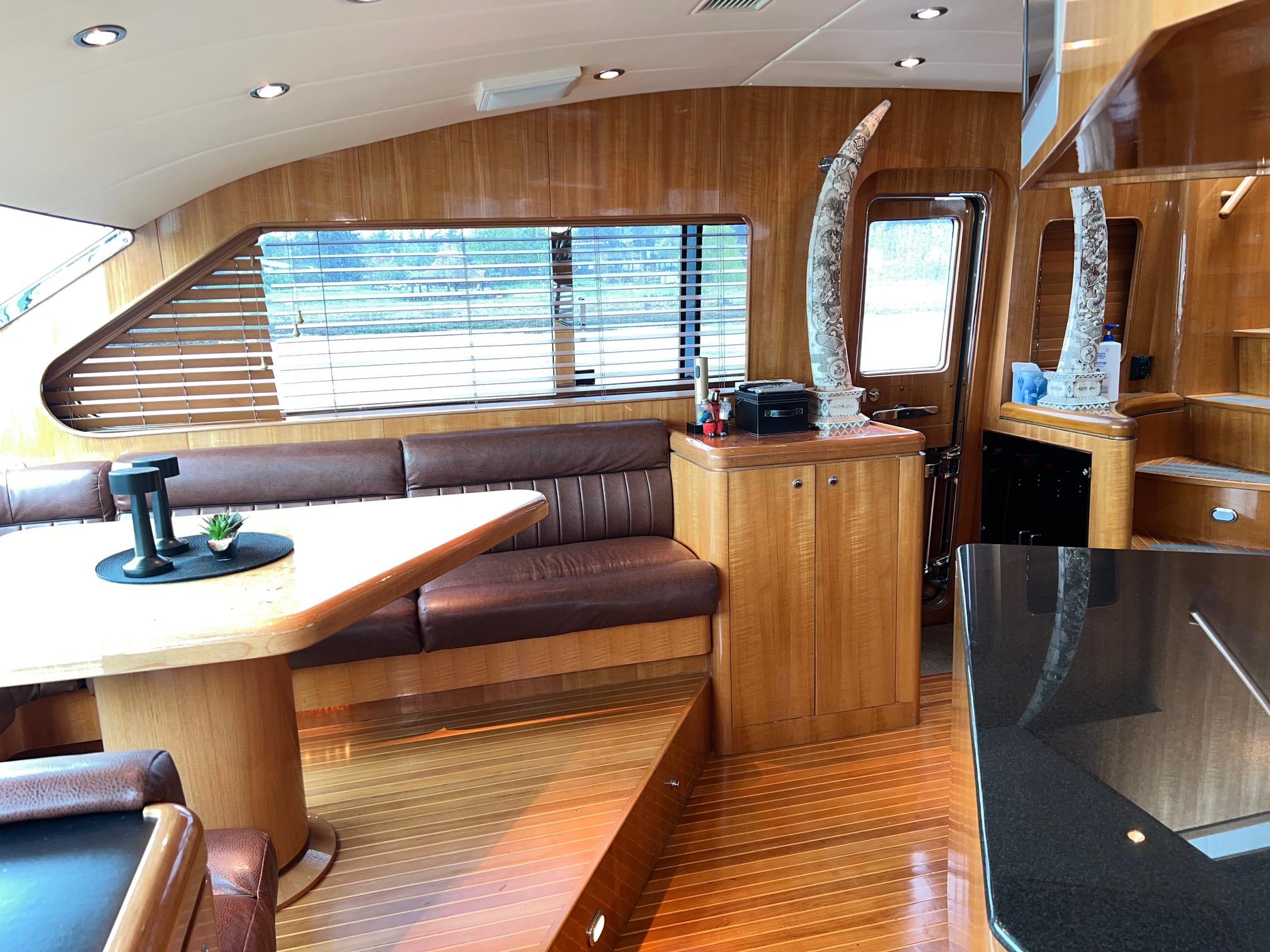 2001 Horizon Skylounge #TBBA82111 inventory image at Sun Country Yachts, South Lake Union (Seattle) 2001 Horizon Skylounge #TBBA82111 inventory image at Sun Country Yachts, South Lake Union (Seattle)