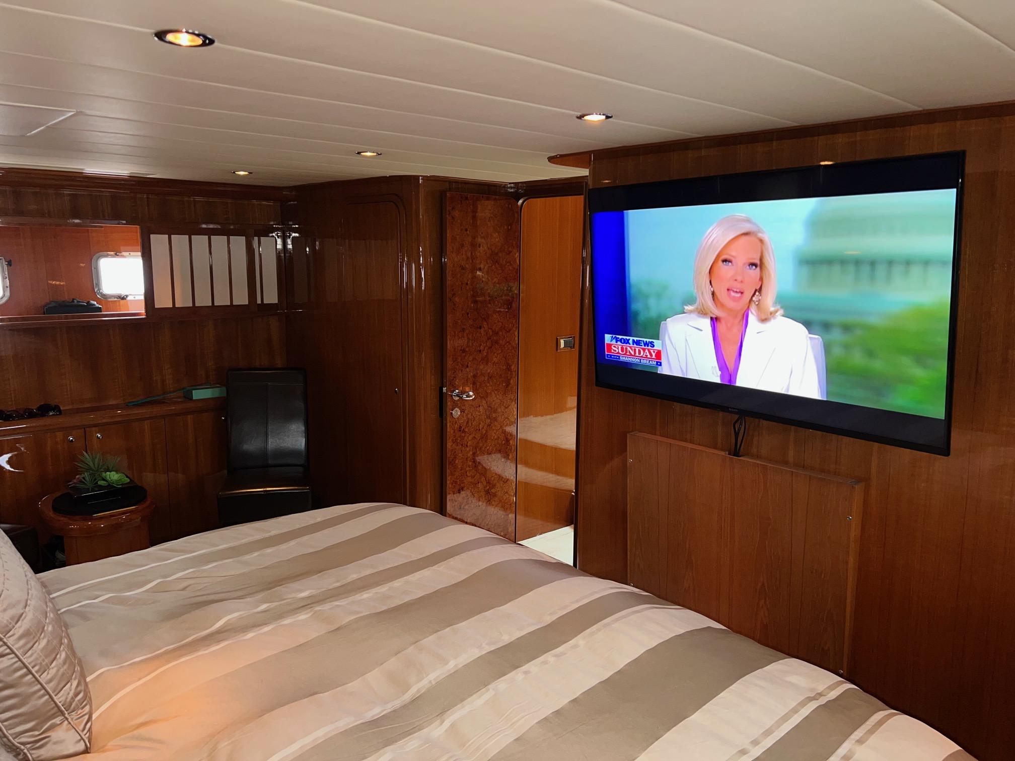 2001 Horizon Skylounge #TBBA82111 inventory image at Sun Country Yachts, South Lake Union (Seattle) 2001 Horizon Skylounge #TBBA82111 inventory image at Sun Country Yachts, South Lake Union (Seattle)