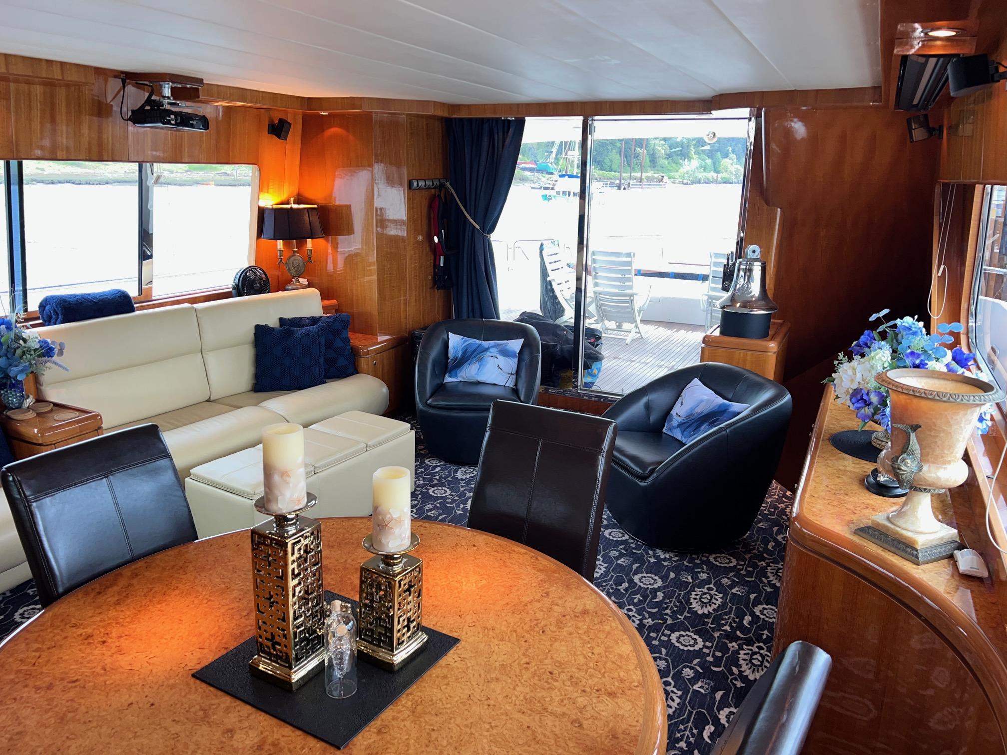 2001 Horizon Skylounge #TBBA82111 inventory image at Sun Country Yachts, South Lake Union (Seattle) 2001 Horizon Skylounge #TBBA82111 inventory image at Sun Country Yachts, South Lake Union (Seattle)