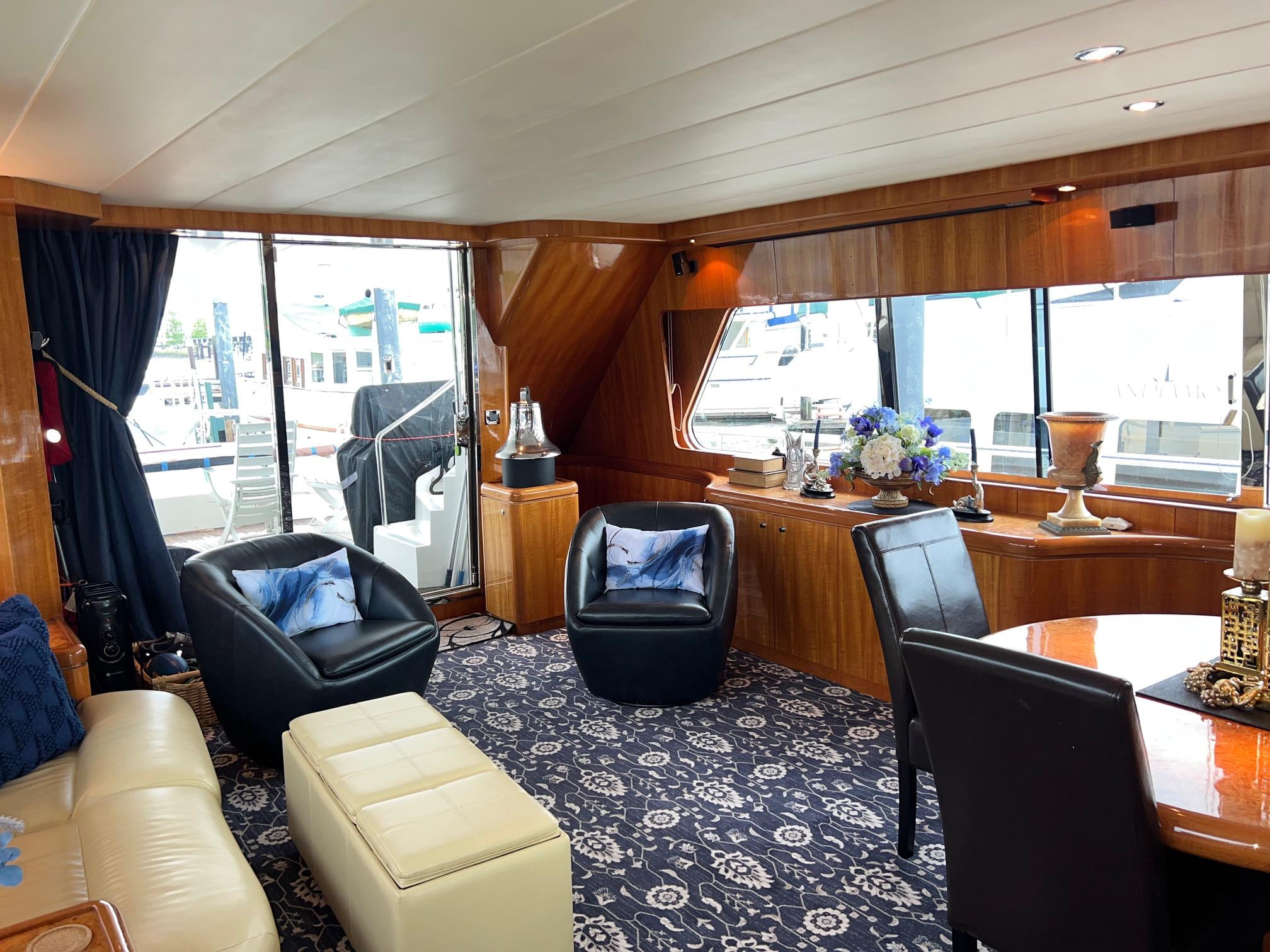 2001 Horizon Skylounge #TBBA82111 inventory image at Sun Country Yachts, South Lake Union (Seattle) 2001 Horizon Skylounge #TBBA82111 inventory image at Sun Country Yachts, South Lake Union (Seattle)