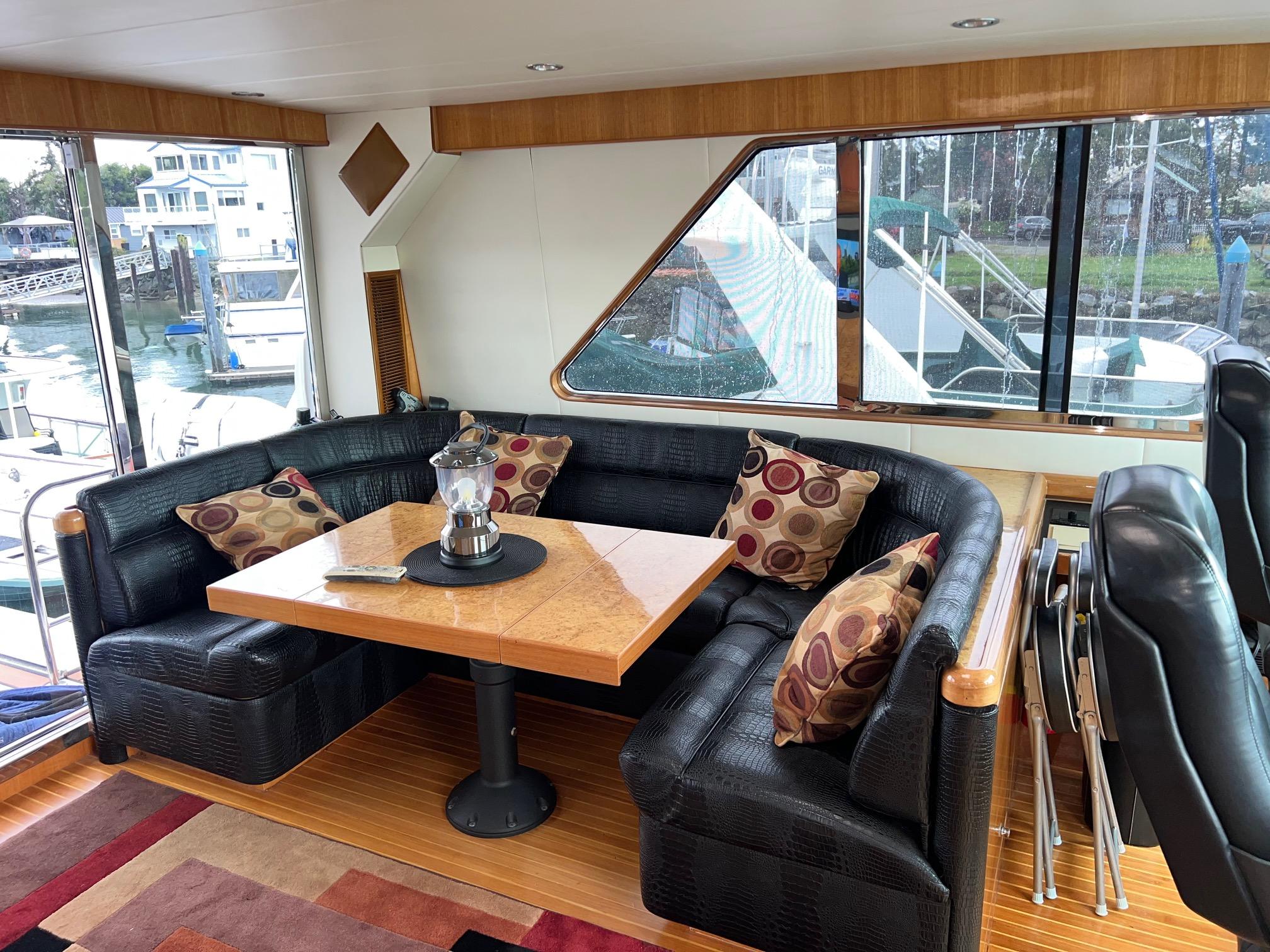 2001 Horizon Skylounge #TBBA82111 inventory image at Sun Country Yachts, South Lake Union (Seattle) 2001 Horizon Skylounge #TBBA82111 inventory image at Sun Country Yachts, South Lake Union (Seattle)
