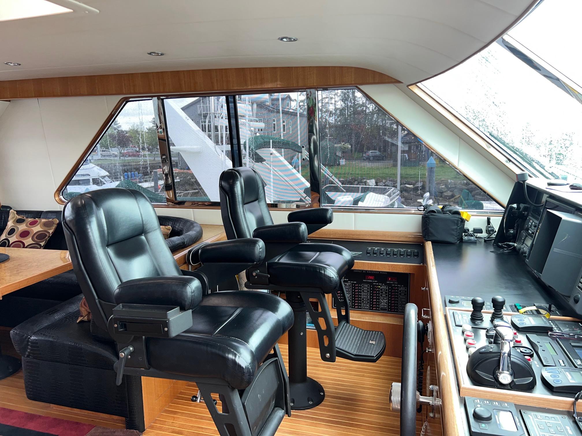 2001 Horizon Skylounge #TBBA82111 inventory image at Sun Country Yachts, South Lake Union (Seattle) 2001 Horizon Skylounge #TBBA82111 inventory image at Sun Country Yachts, South Lake Union (Seattle)