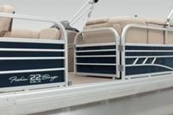 2021 Sun Tracker boat for sale, model of the boat is FISHIN' BARGE® 22 DLX & Image # 8 of 35